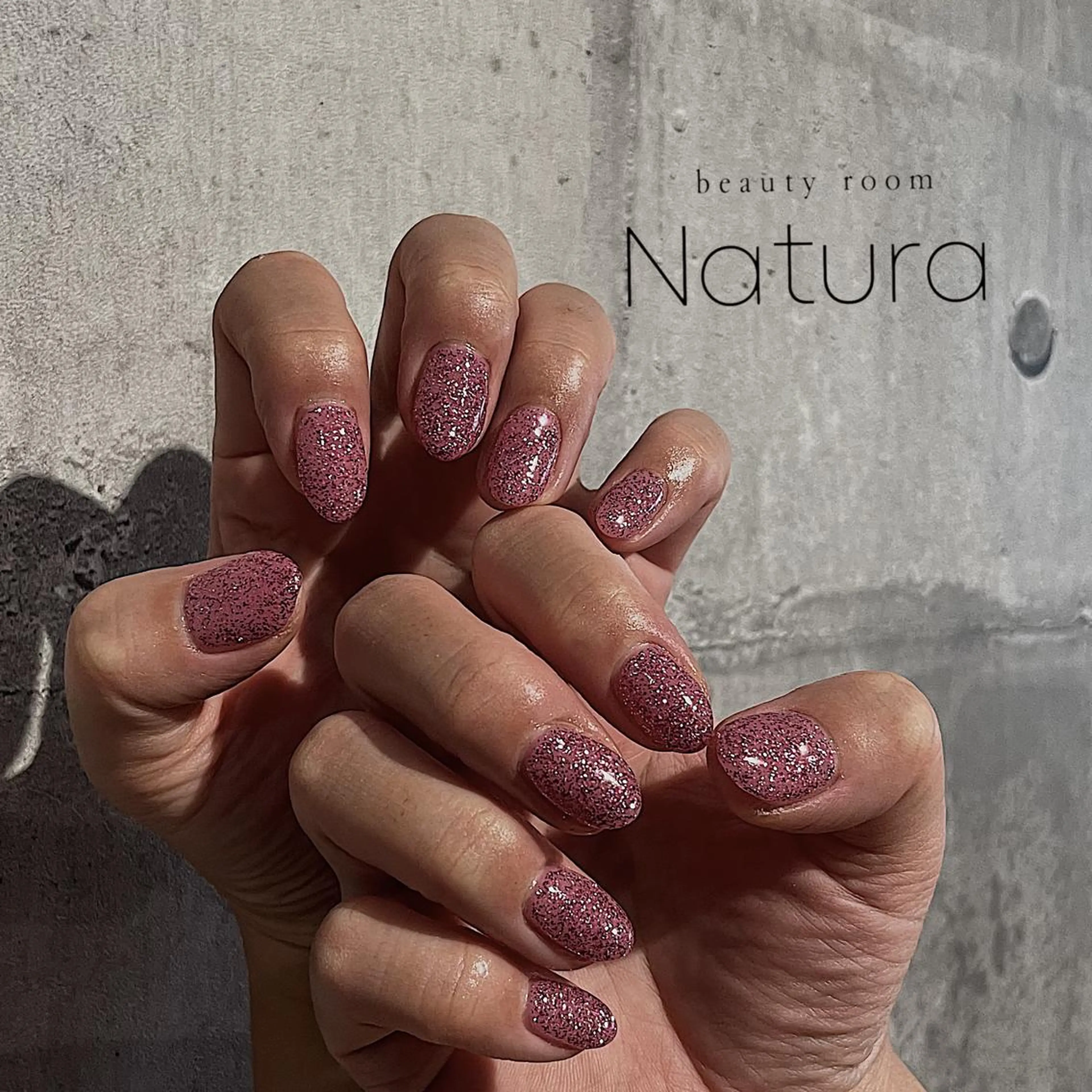 ネイル マツエク・マツパ アイブロウ フラッシュネイル ハンドネイル beautyroom Naturaのネイルデザイン