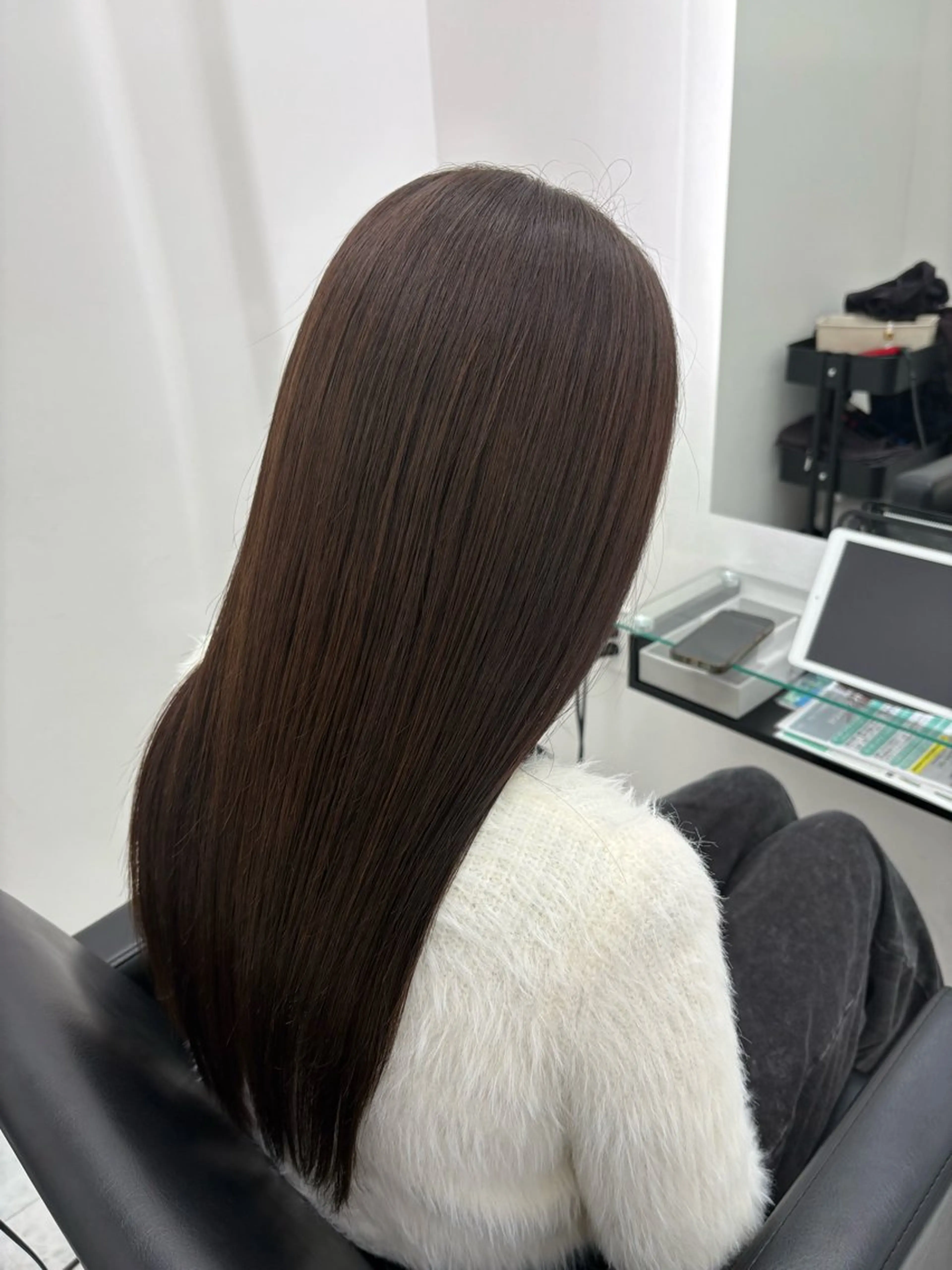 ロング チョコレートブラウン カット ヘアカラー トリートメント 髪質改善サロン🫧 セキチサトのヘアスタイル