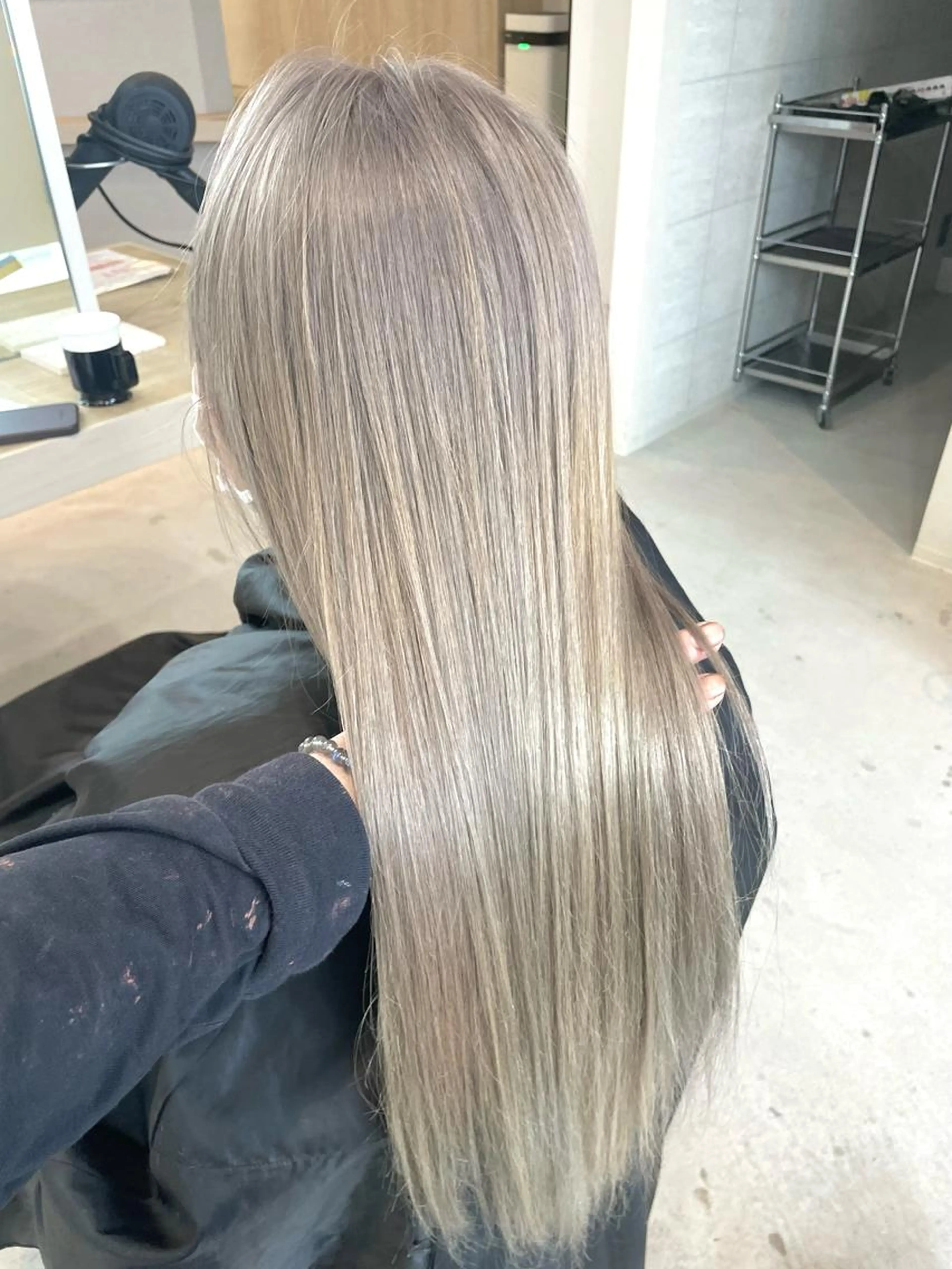 ブリーチリタッチWカラー＋超音波アイロン付き保湿トリートメント✨の写真