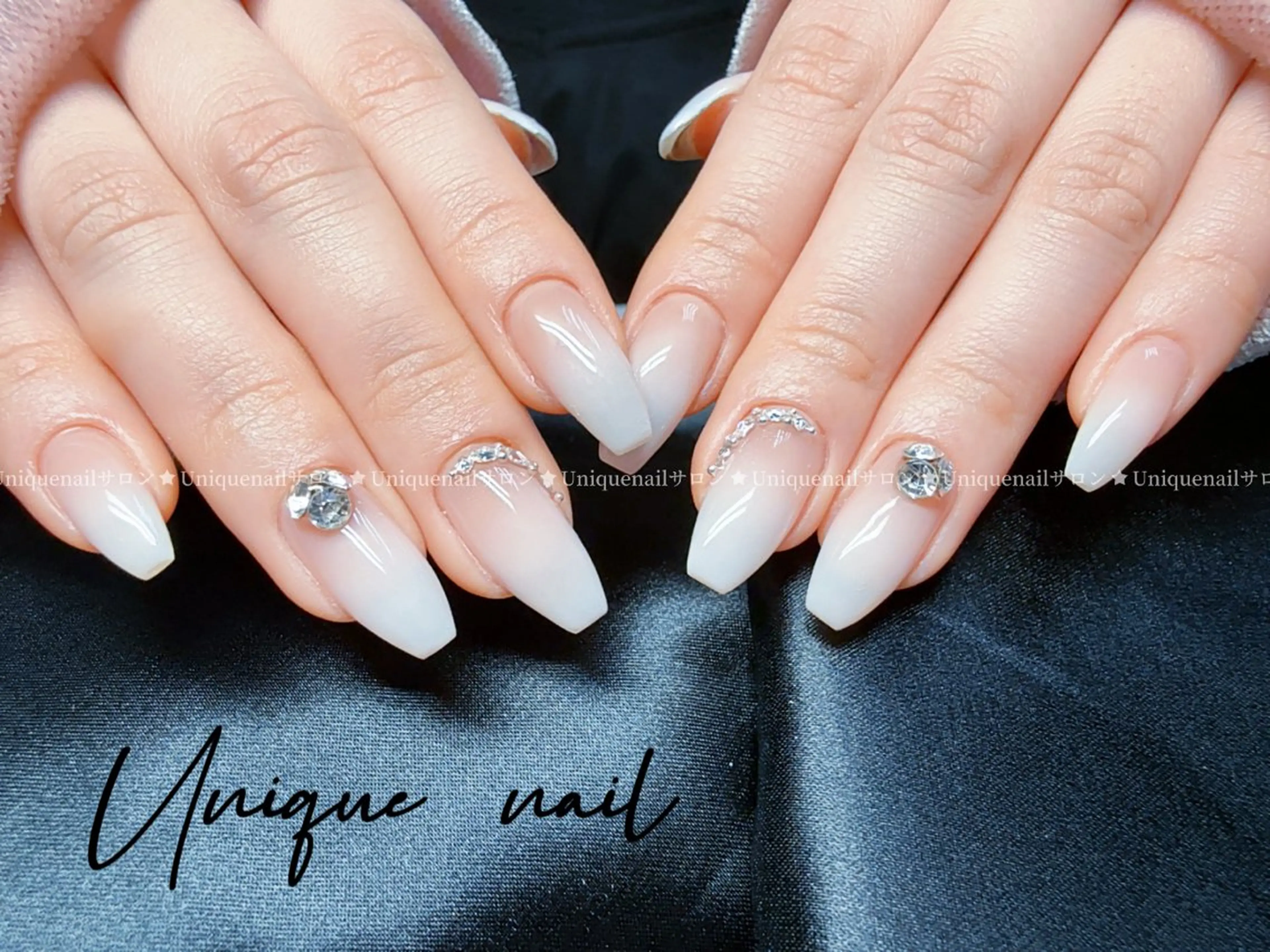 ネイル UniqueNail 長さだし専門店のネイルデザイン