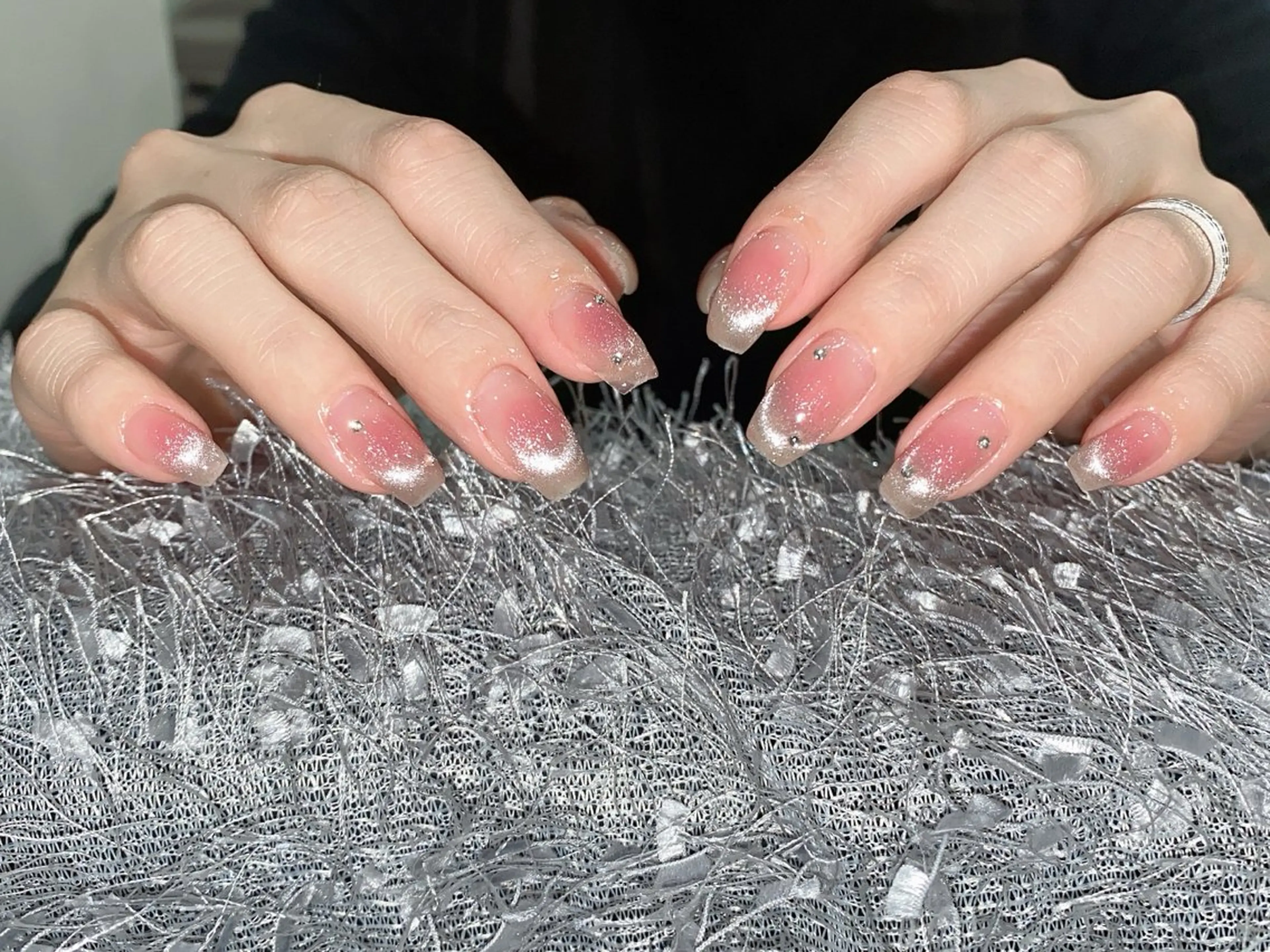 【研修ネイリスト】【人気No.1ワンホンネイル】チークマグネット5990の写真