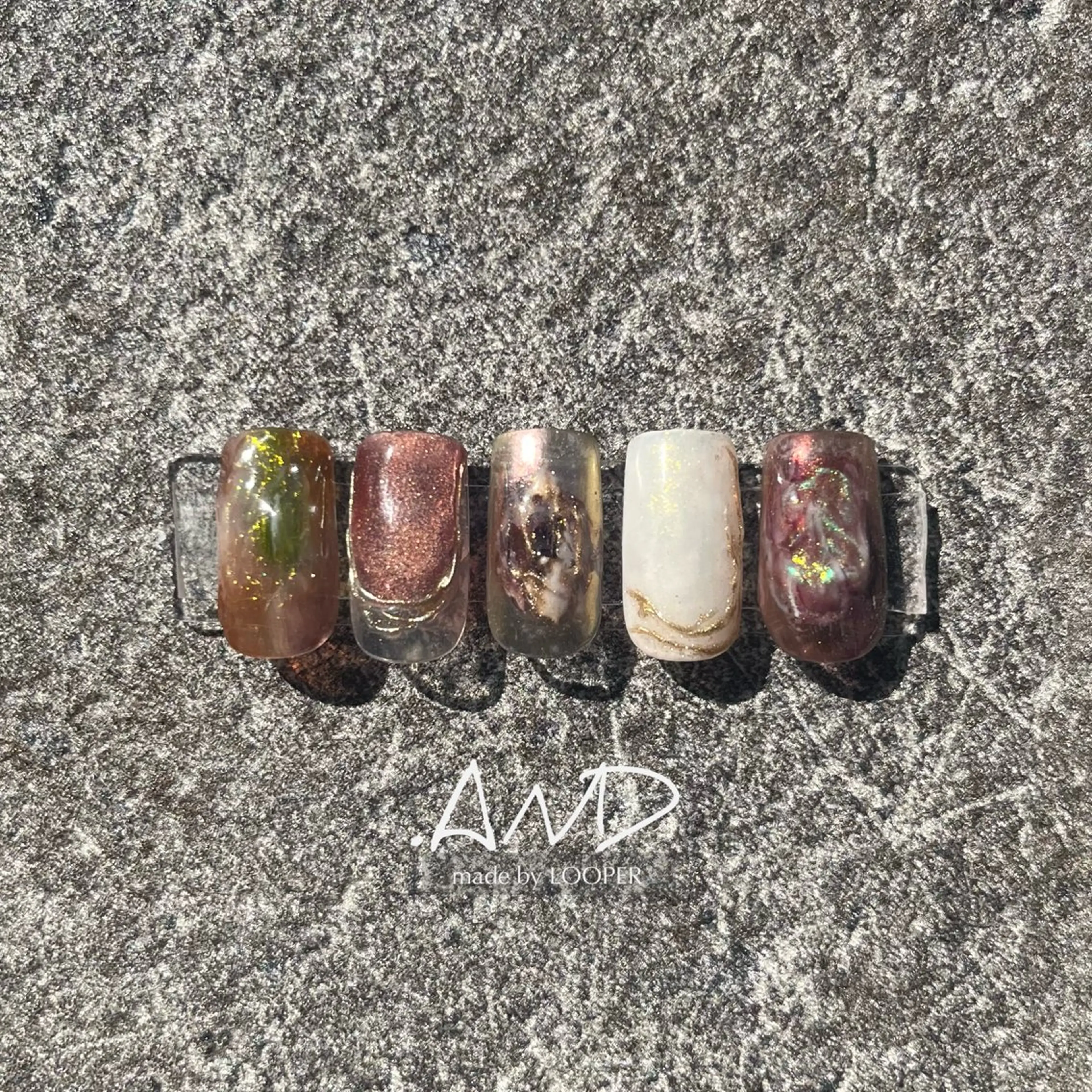 ネイル アートネイル ニュアンスネイル ハンドネイル LOOPER所属・mzh ...のネイルデザイン