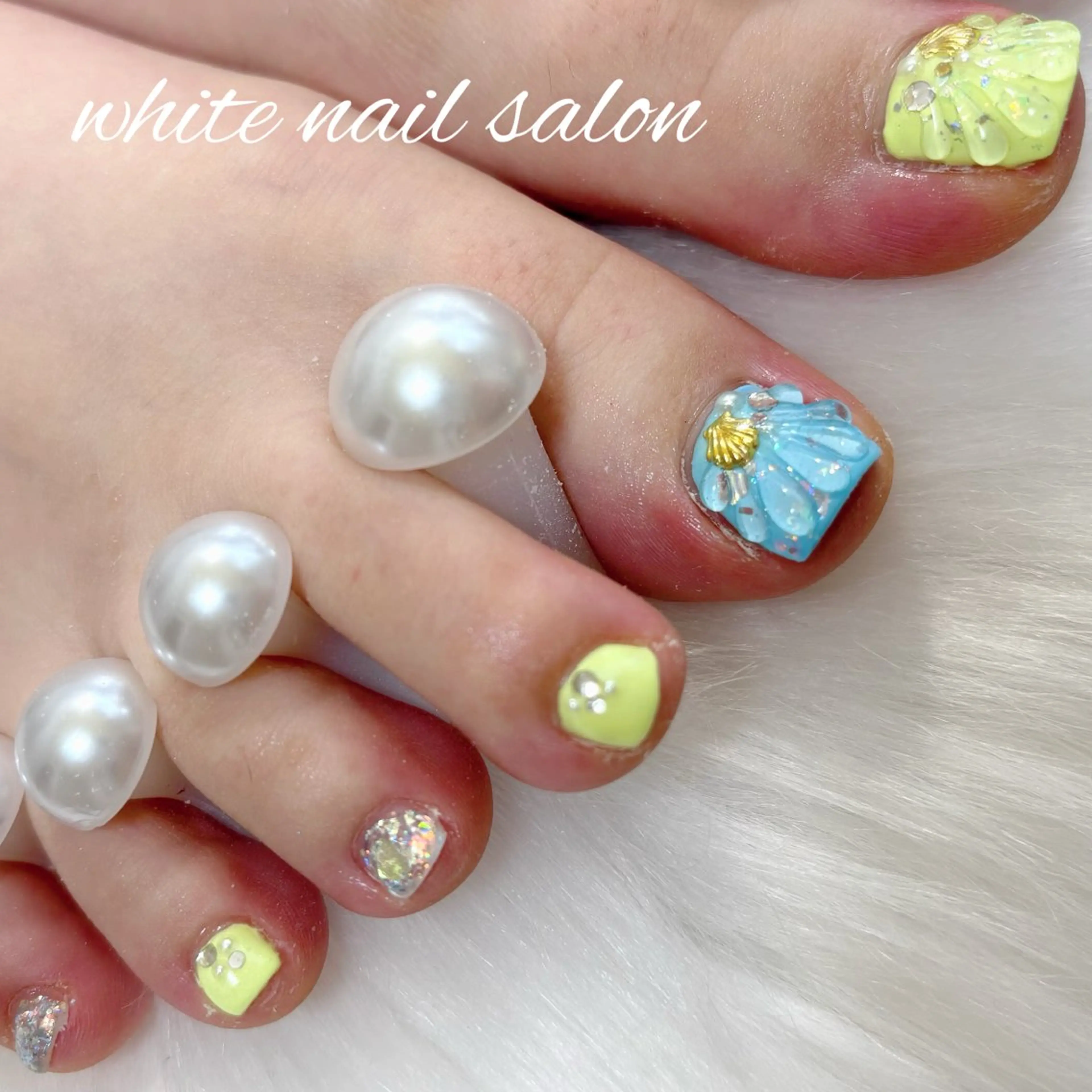 ネイル フットネイル 持ち込み フットネイル white nail salonのネイルデザイン