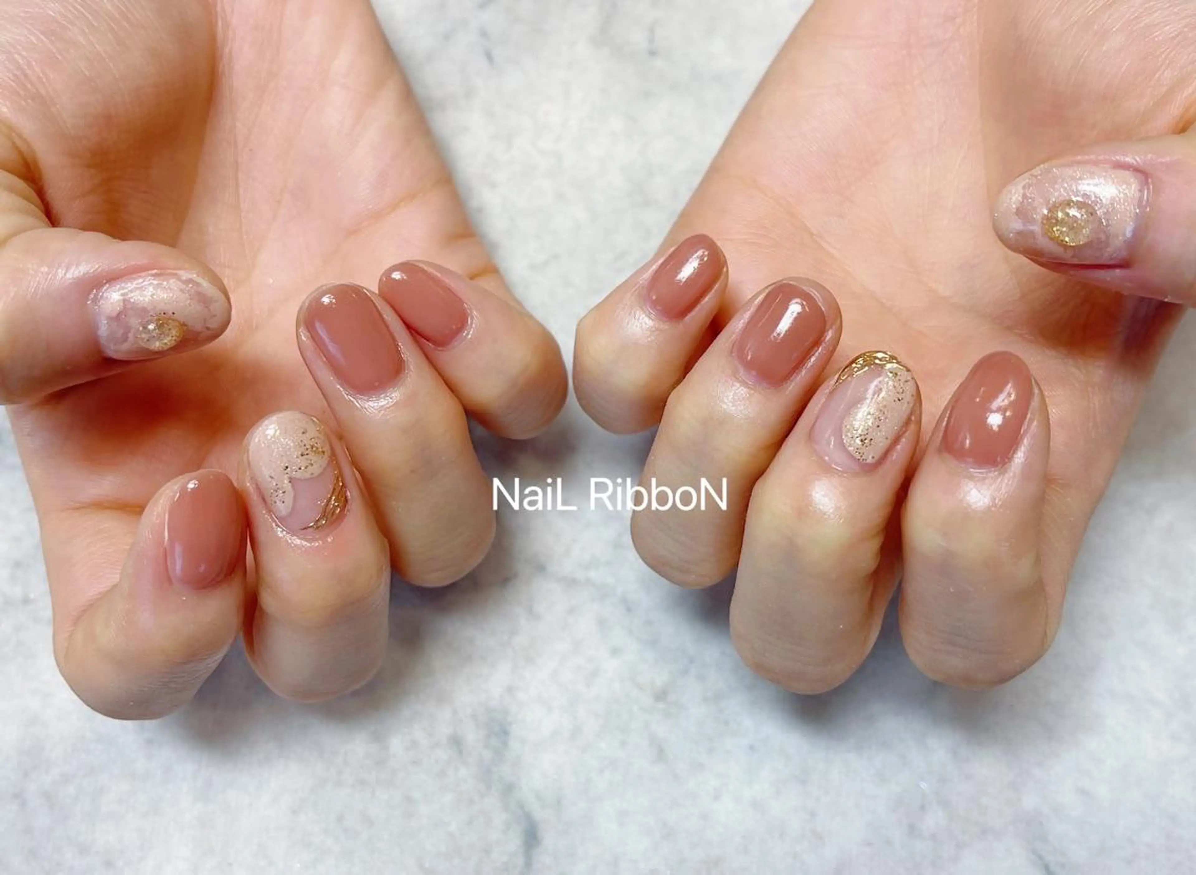 ネイル ネイルリボン 受付スタッフのネイルデザイン