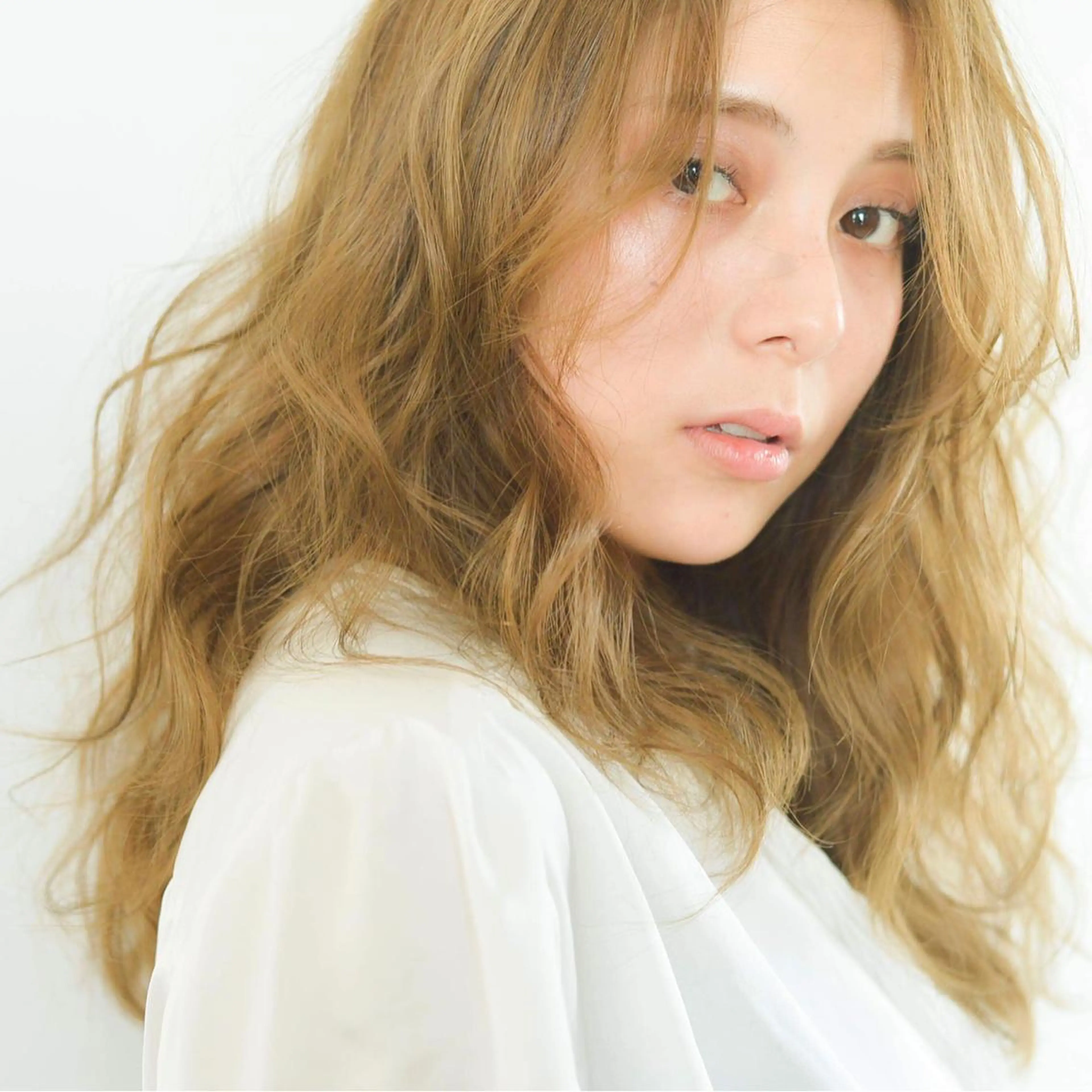 ロング カラー 奥田 千尋のヘアスタイル