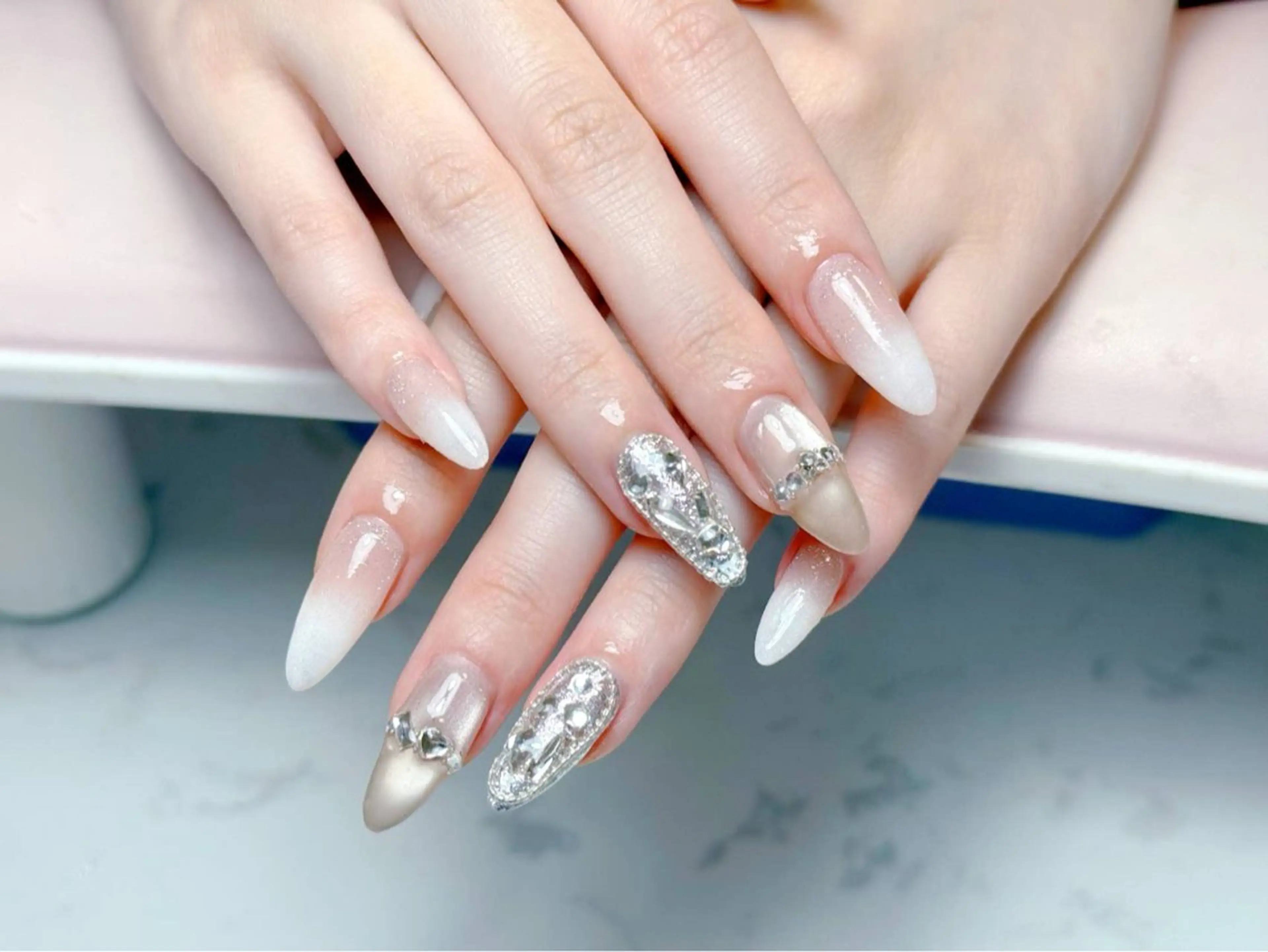 ネイル 小島 千尋のネイルデザイン