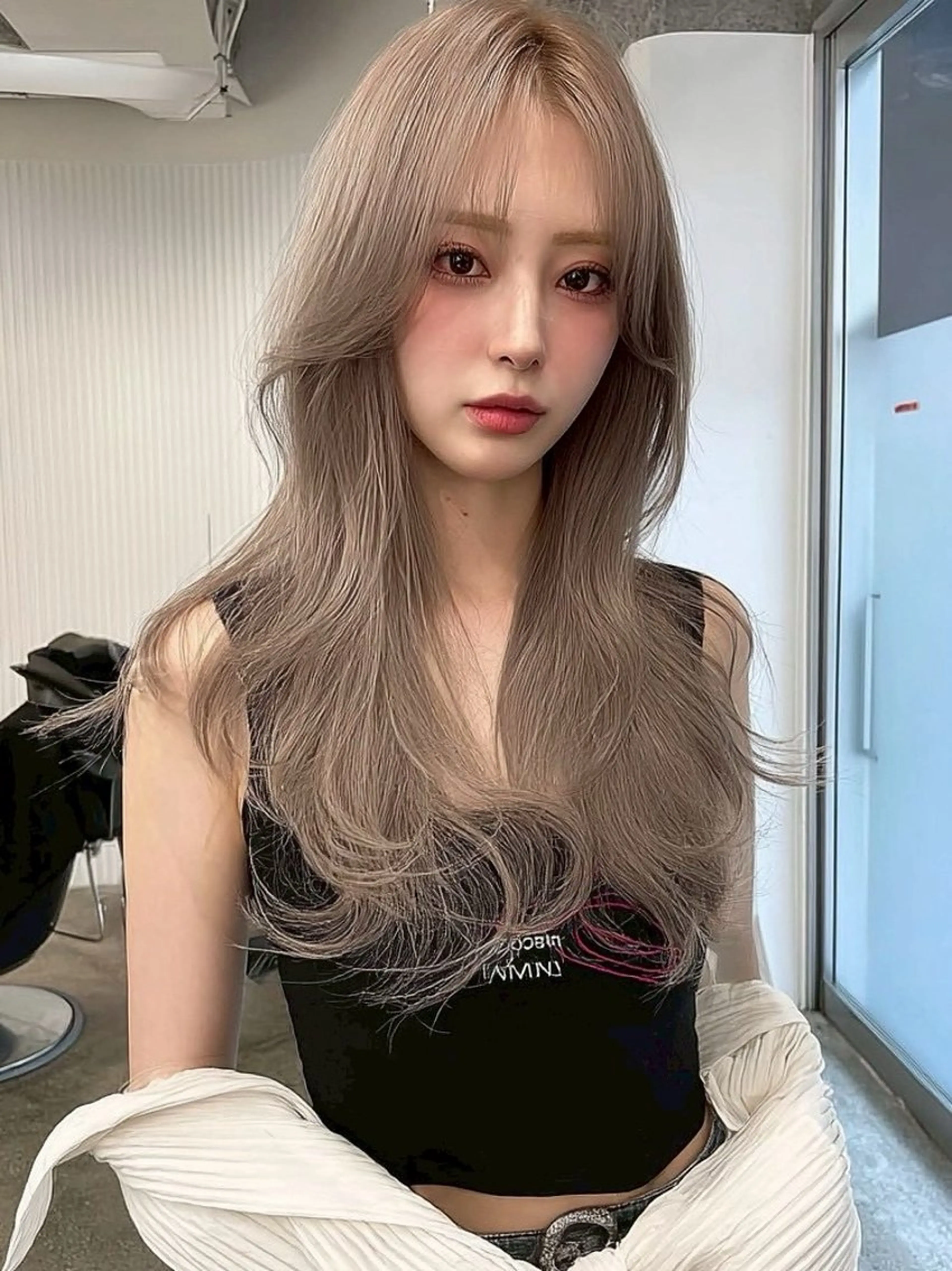 ロング カラー 髪質改善 韓国風ヘア 縮毛矯正 ヘアカラー 西 優衣奈のヘアスタイル