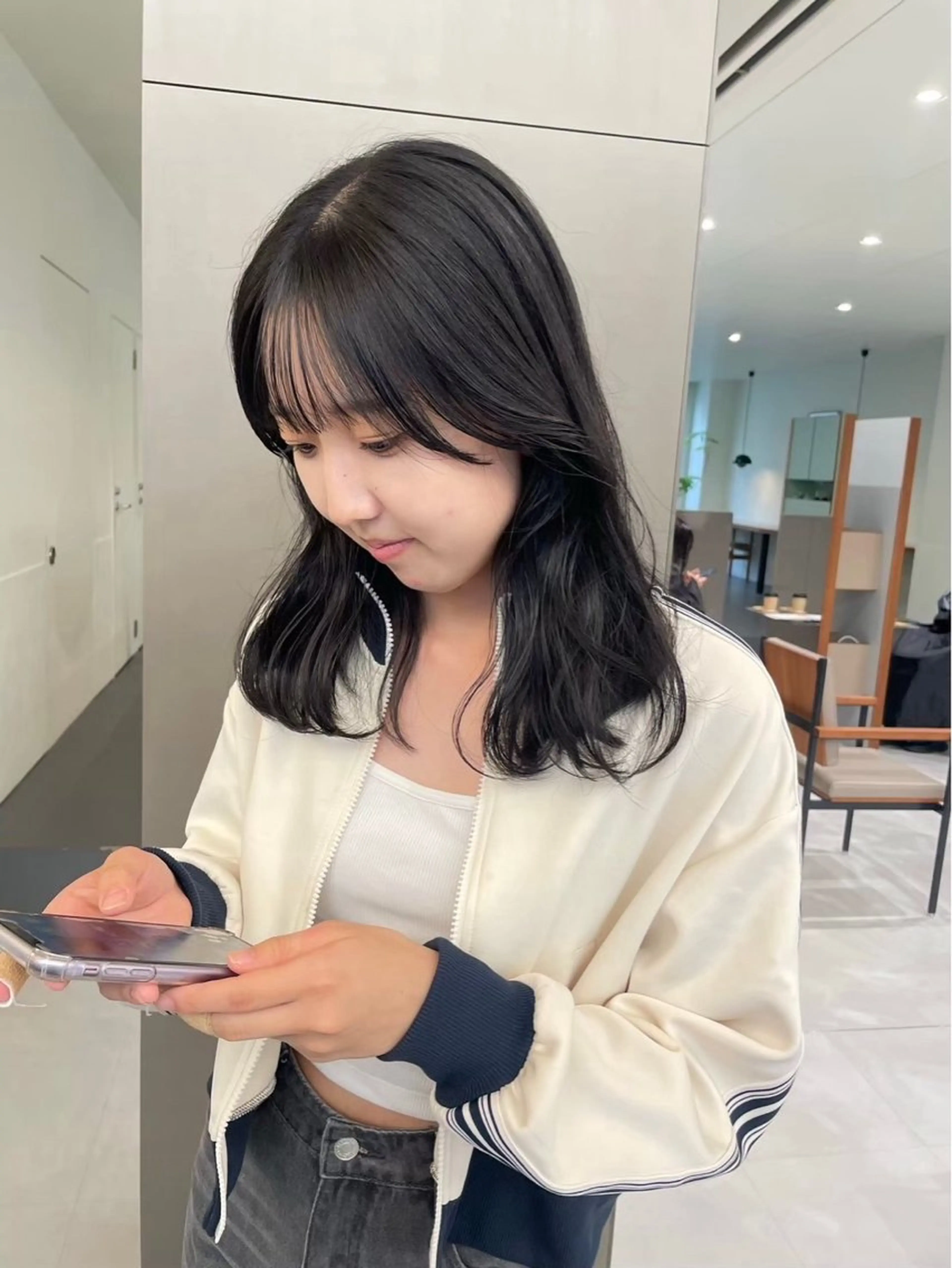 セミロング LOREN＋透明感 オリーブhirokoのヘアスタイル