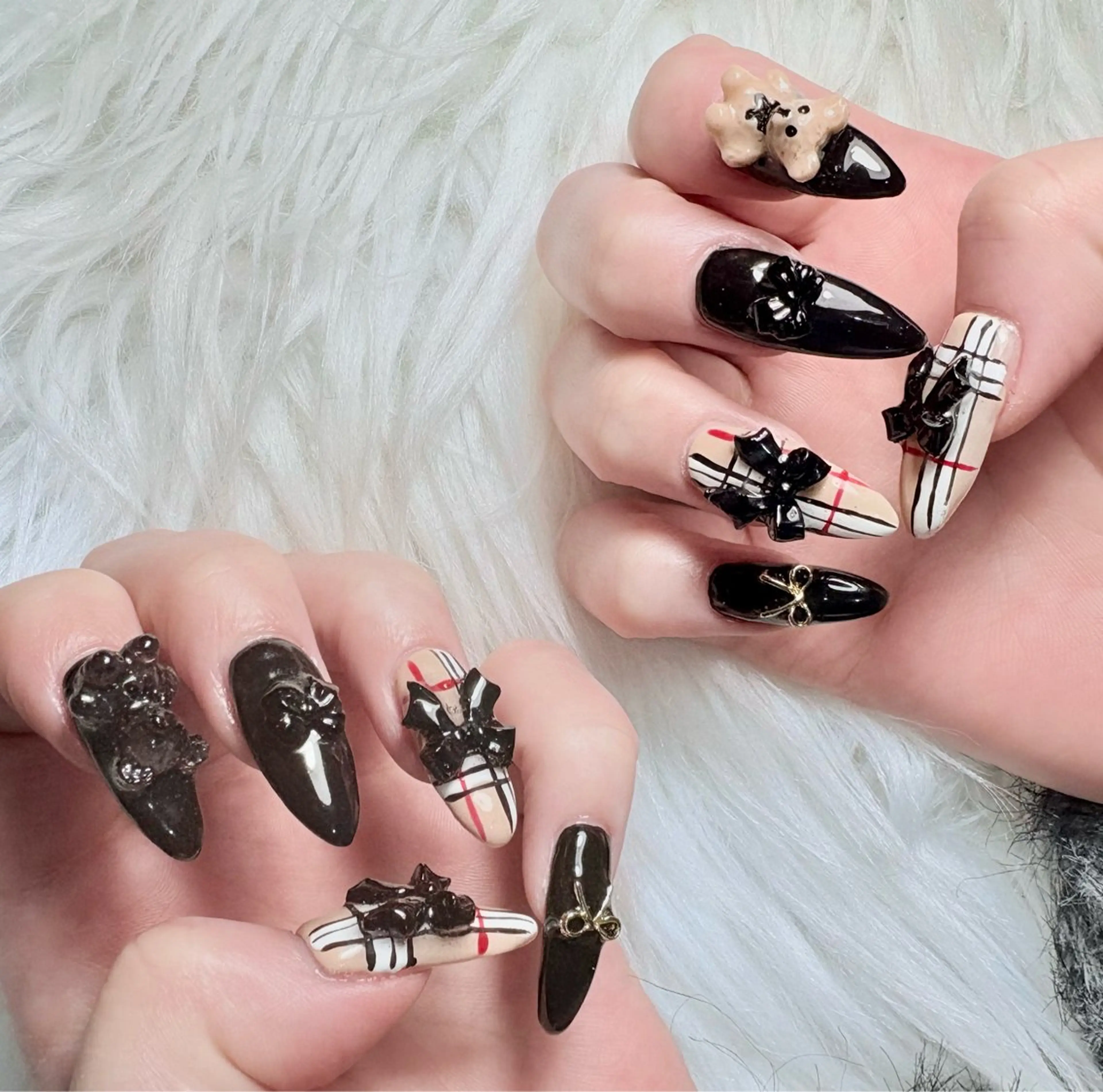 ネイル ハンドネイル 山科駅徒歩3分❣️ 代表　紗恵子のネイルデザイン