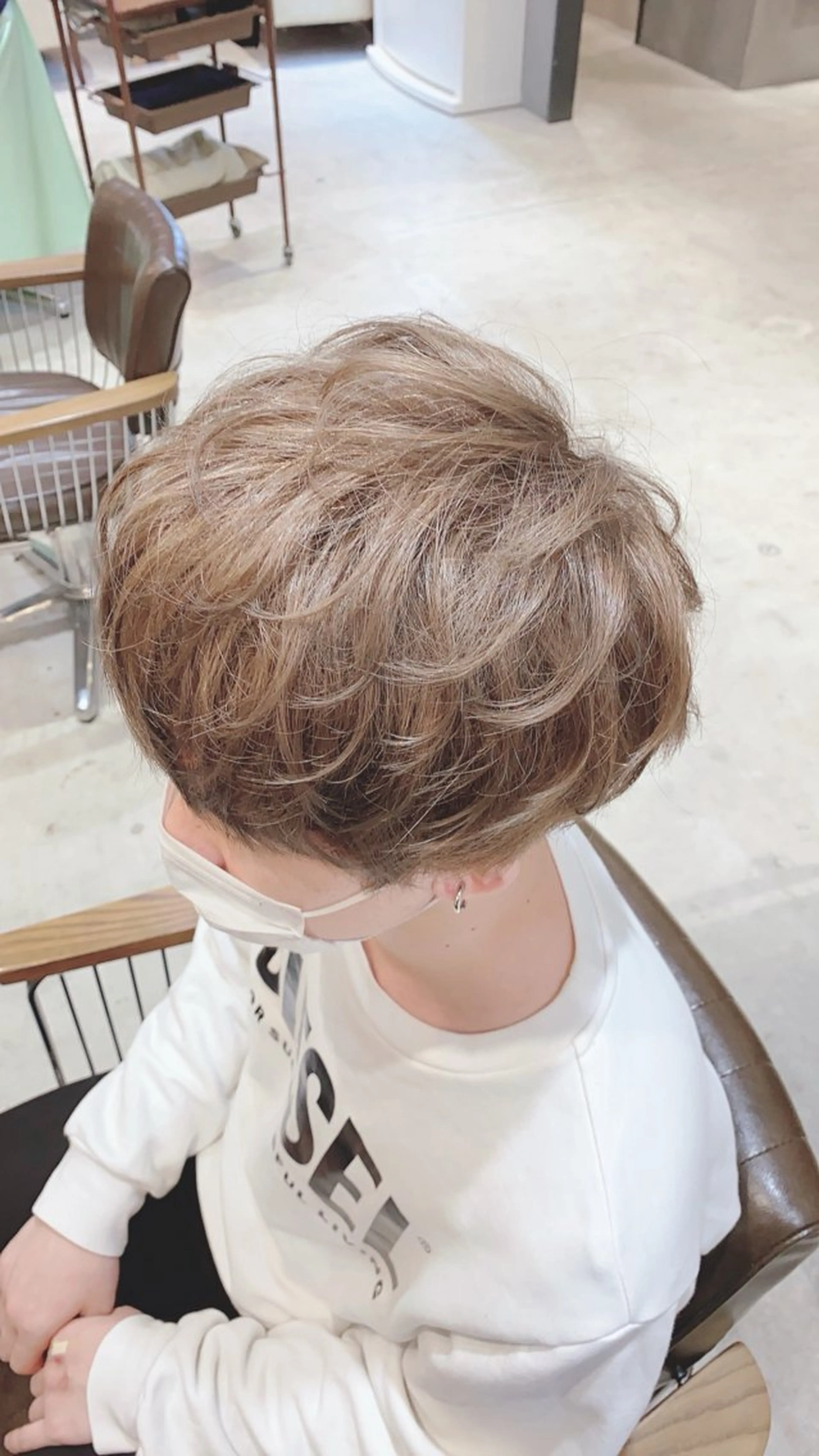 カラー メンズ メンズブリーチ ベージュカラー ブリーチ ミルクティーベージュ well高崎上大類店所属・well高崎上大類町 /湯浅泳作のヘアスタイル