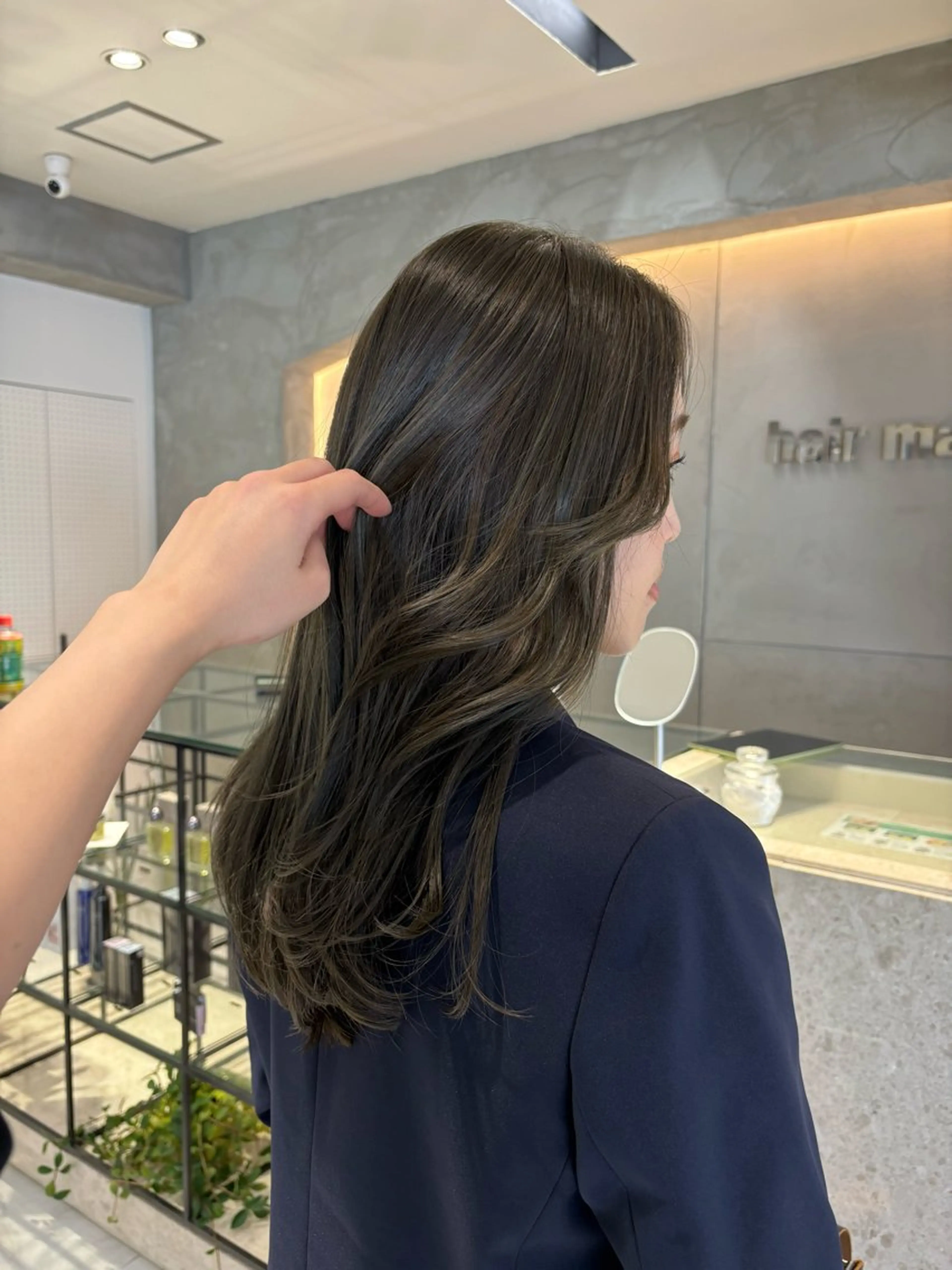 ロング カラー オリーブカラー ロング レイヤー🍑透明感 カラー🤎AKARIのヘアスタイル