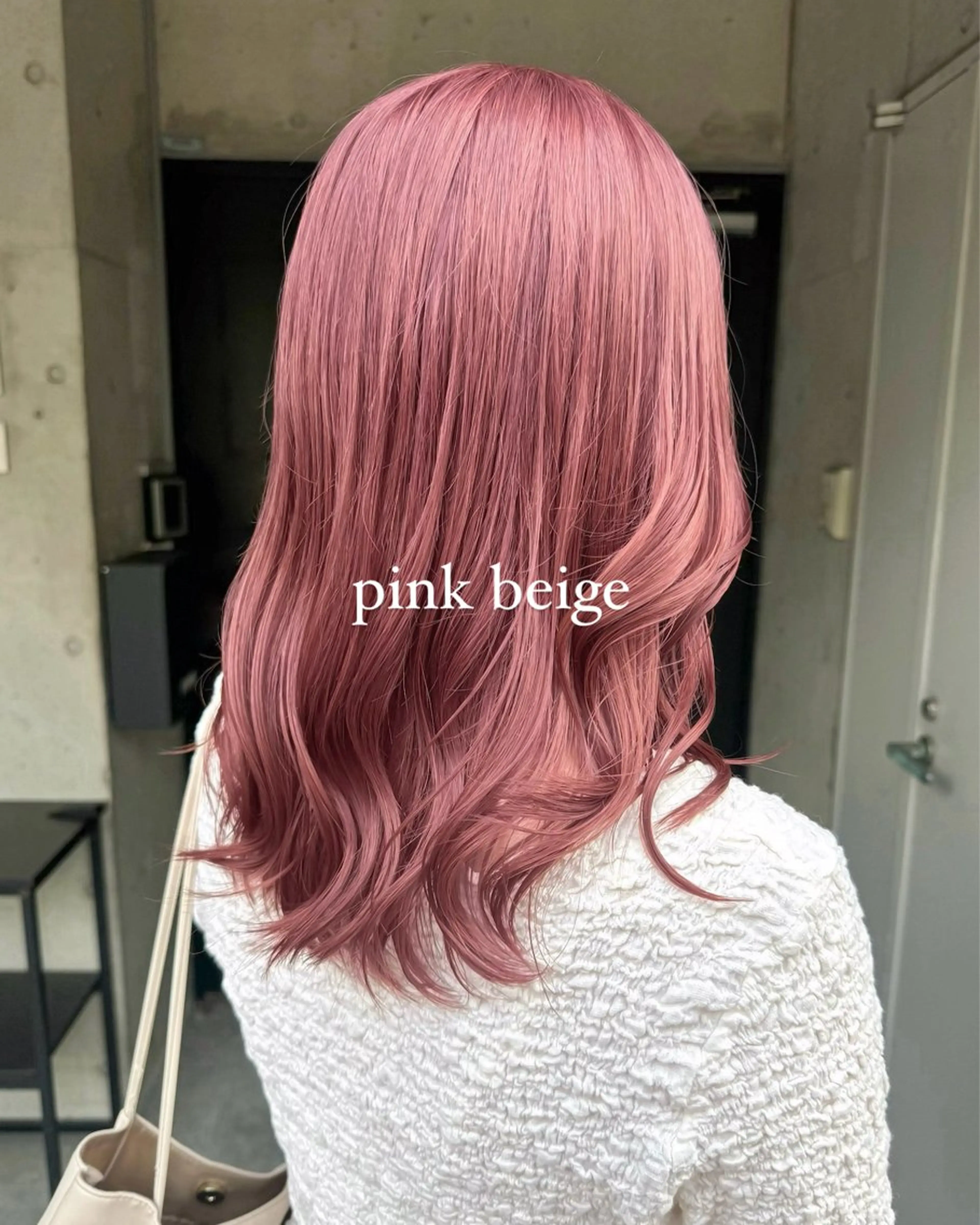 ミディアム カラー ベージュカラー ブリーチ ピンクカラー ピンクベージュ カット ヘアカラー トリートメント 松本優香/ボブ/ダ ブルカラー/髪質改善のヘアスタイル