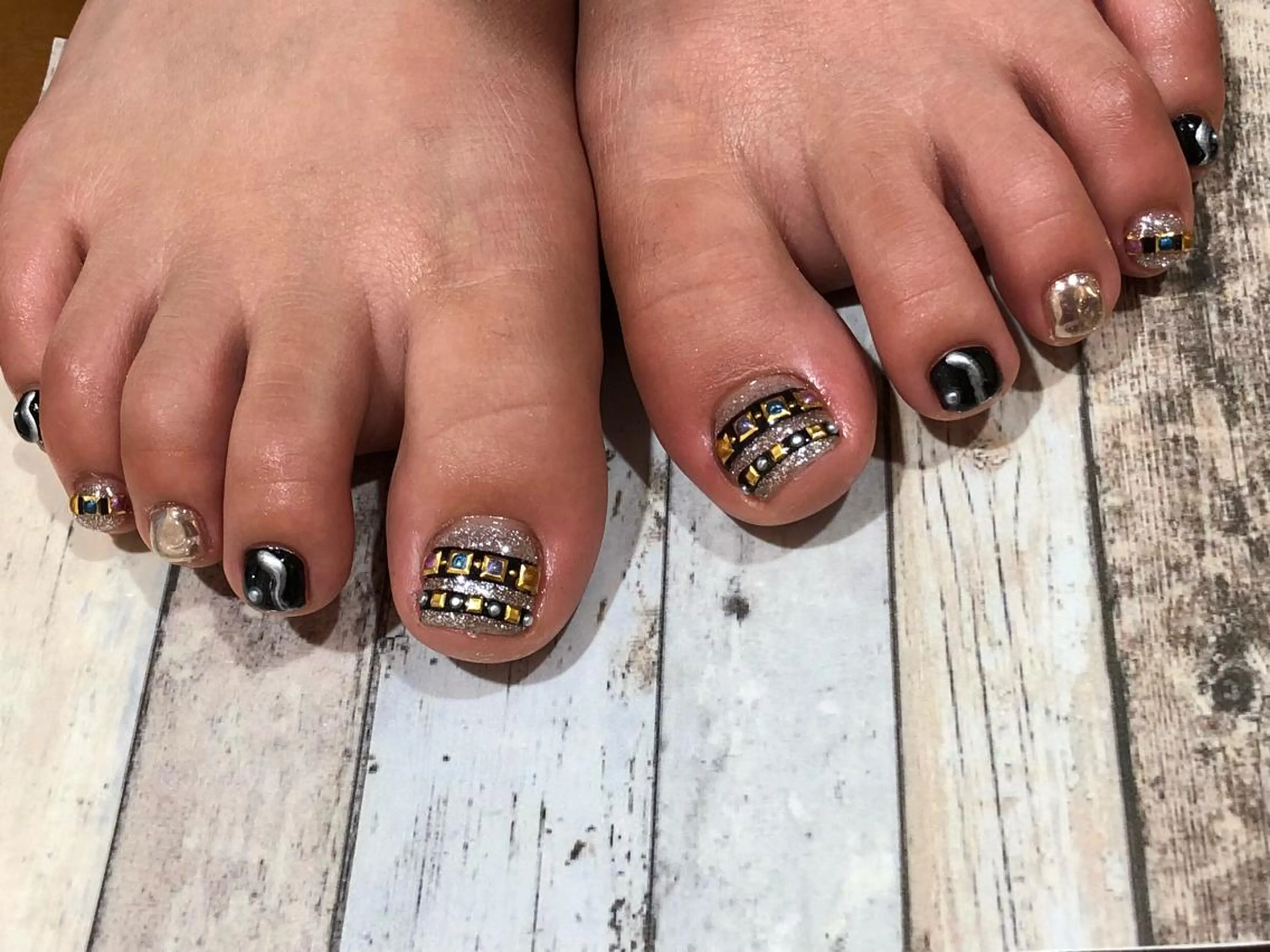 ネイル ラメ(グリッター) 河野 弥月のネイルデザイン