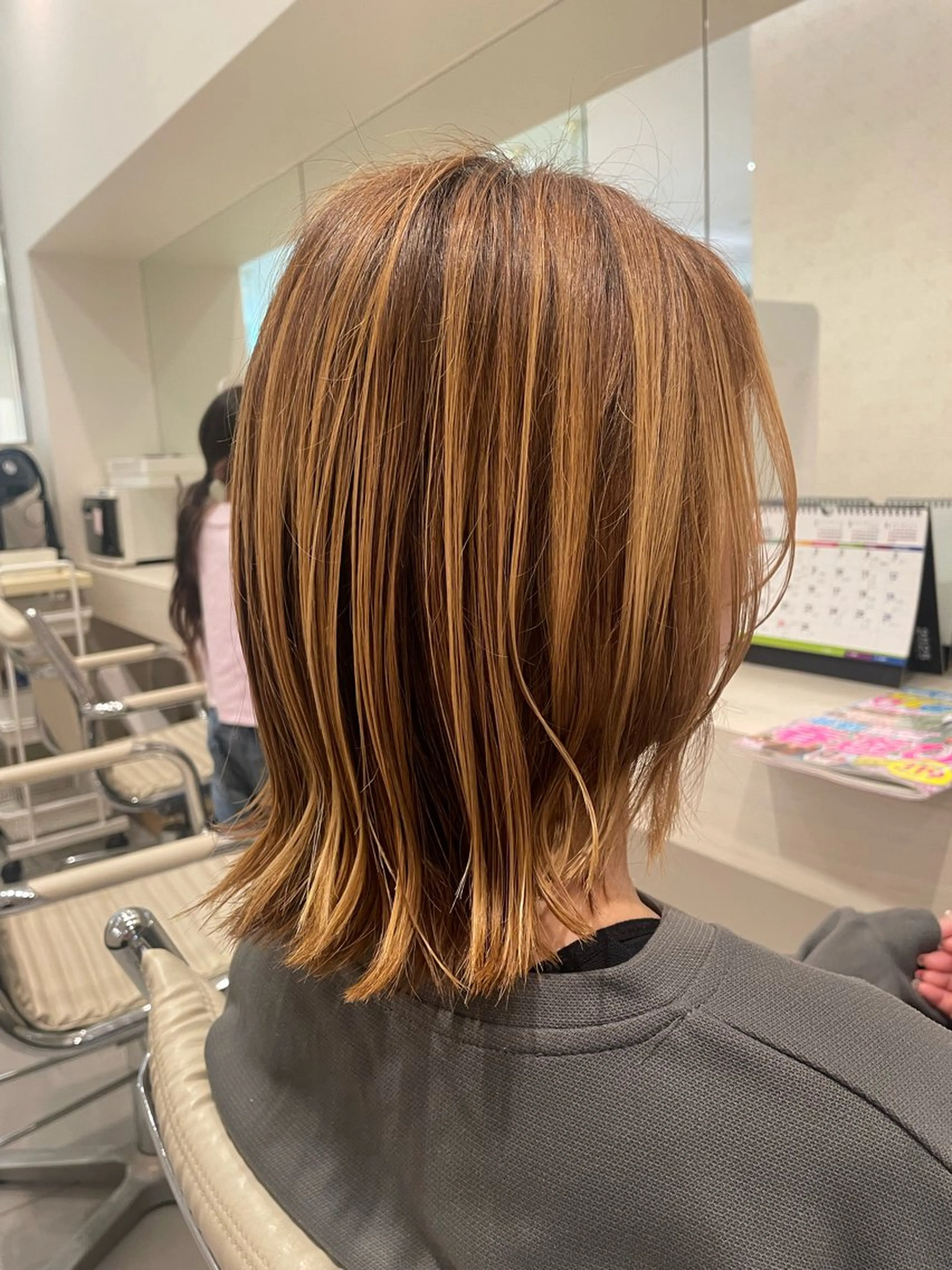 ミディアム 平 真亜里のヘアスタイル