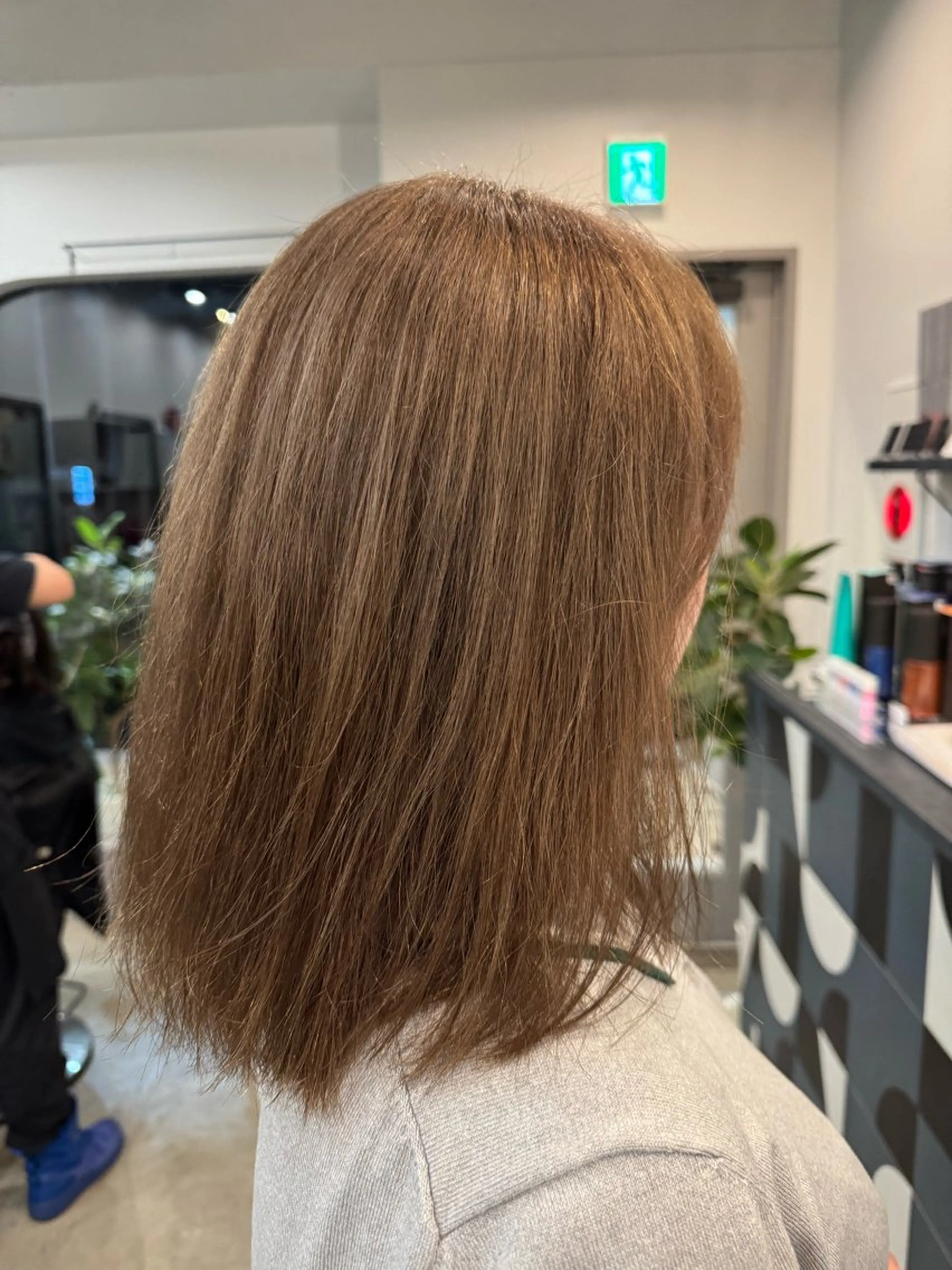 ミディアム カラー ベージュカラー ブリーチ ヘアカラー トリートメント dog star 関 海斗のヘアスタイル