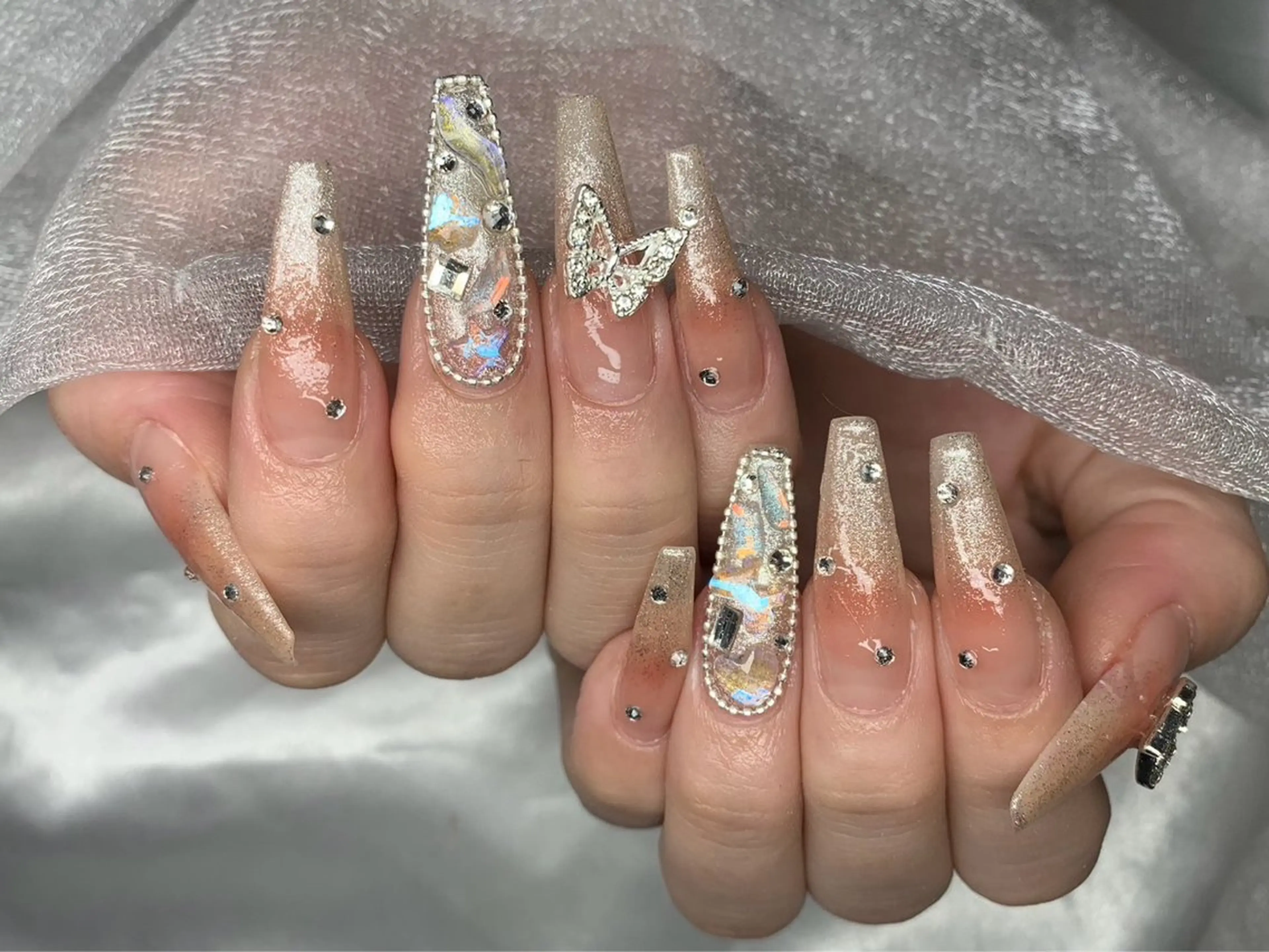 【オフ・ケア込み】チップ10本長さだしアートし放題✨️パーツ🤍つけ放題コース💅の写真