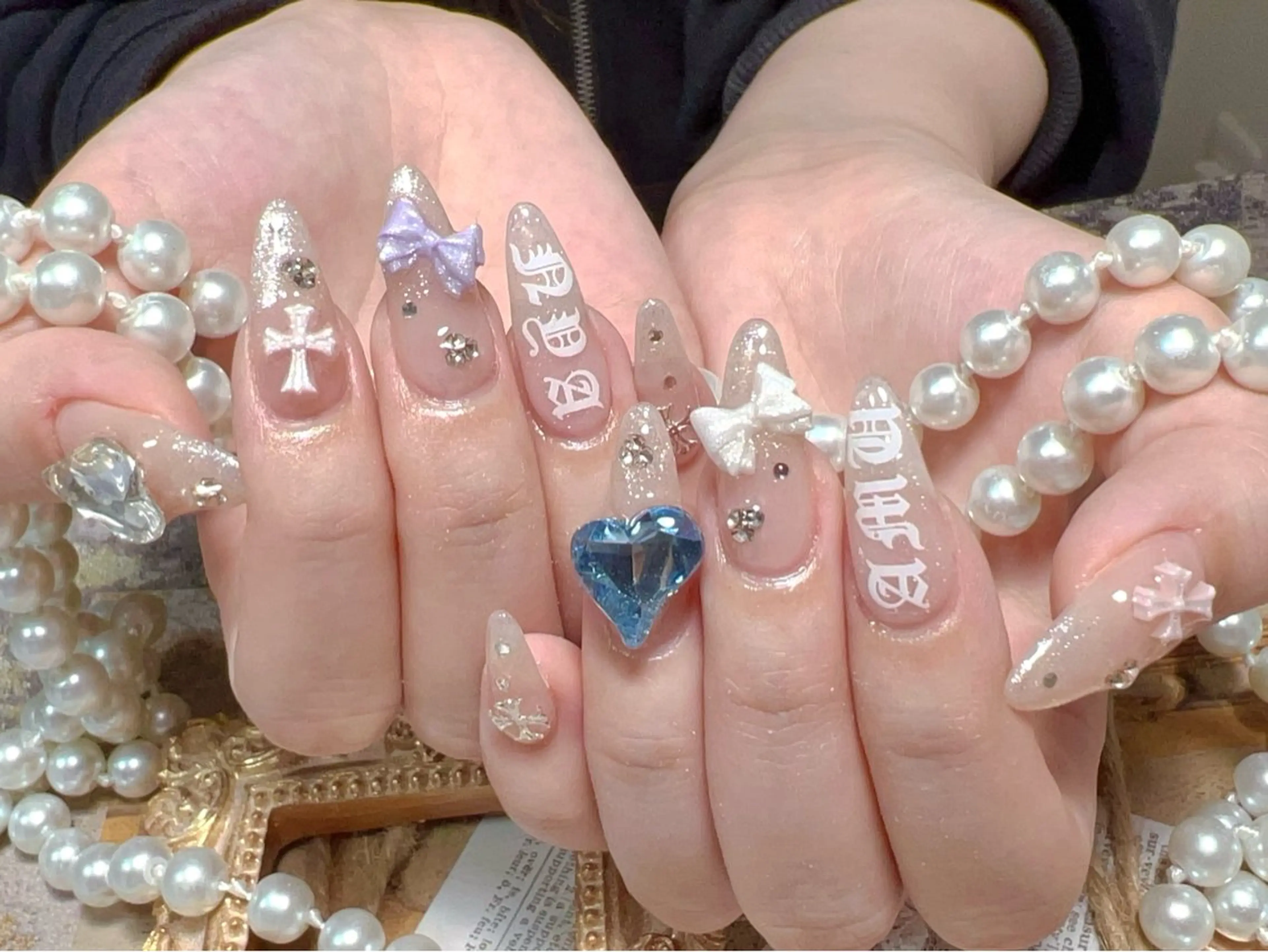 ネイル MOA NAIL所属・MoaNail🫶 Yoshiのネイルデザイン