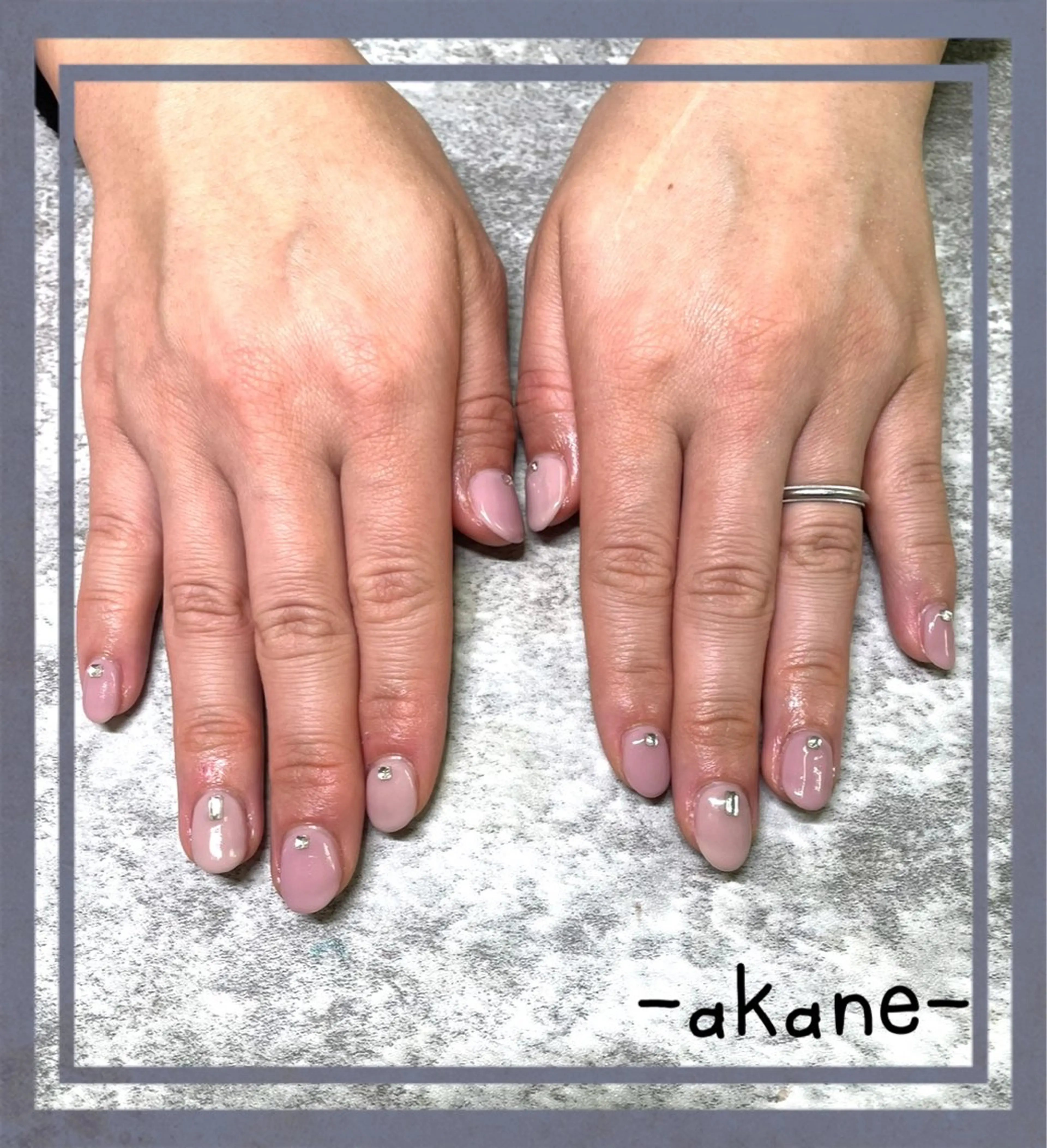 ネイル グラデーション ラメ(グリッター) ラメグラデーション ワンカラーネイル Angeli⭐︎ AKANEのネイルデザイン