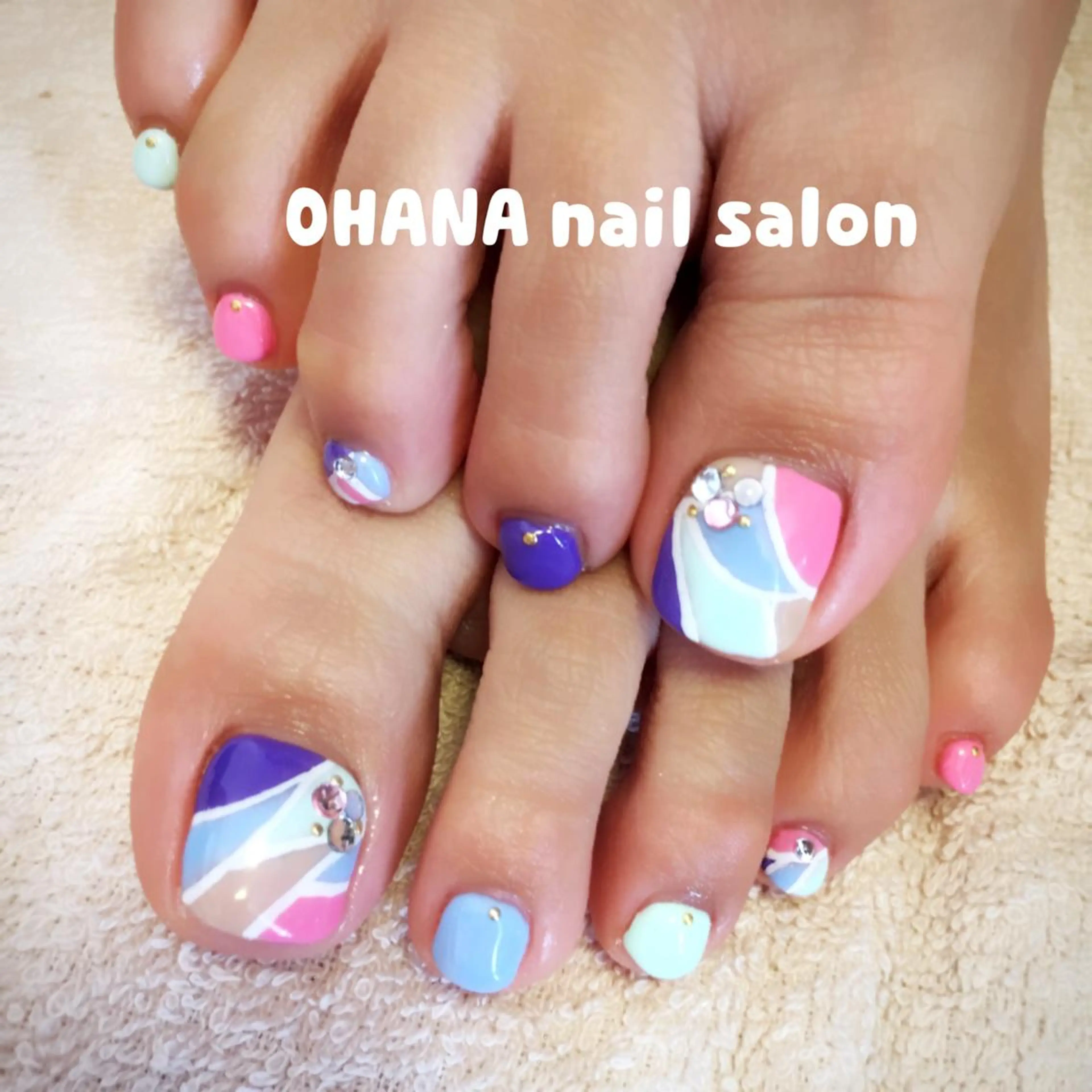 ネイル フットネイル ジェルネイル 春ネイル 那覇🏝️台湾人 ネイリストSHIUのネイルデザイン