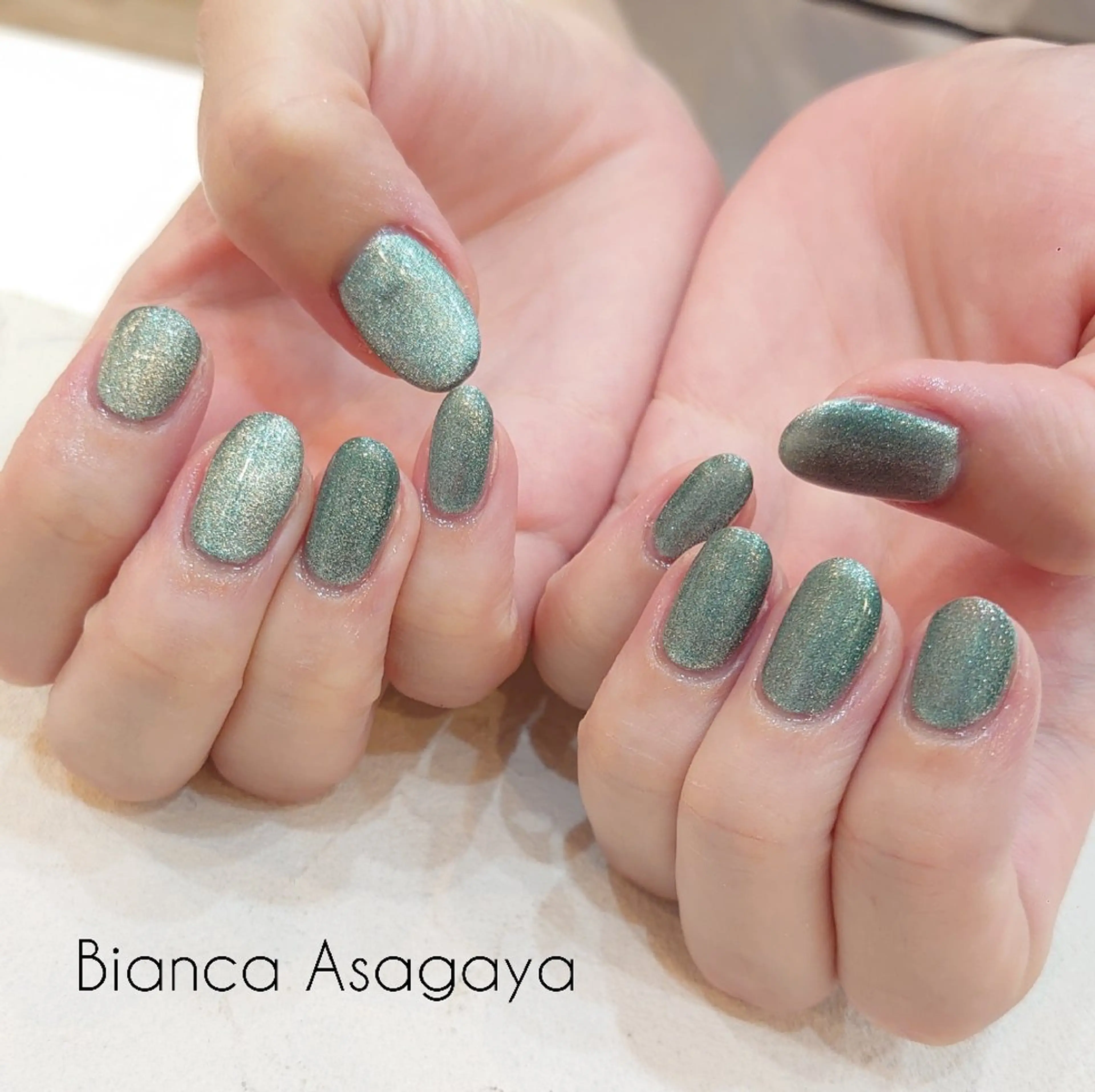 ネイル ブルー ジェルネイル グリーン マグネットネイル マグネットワンカラー ハンドネイル Bianca TANAKAのネイルデザイン