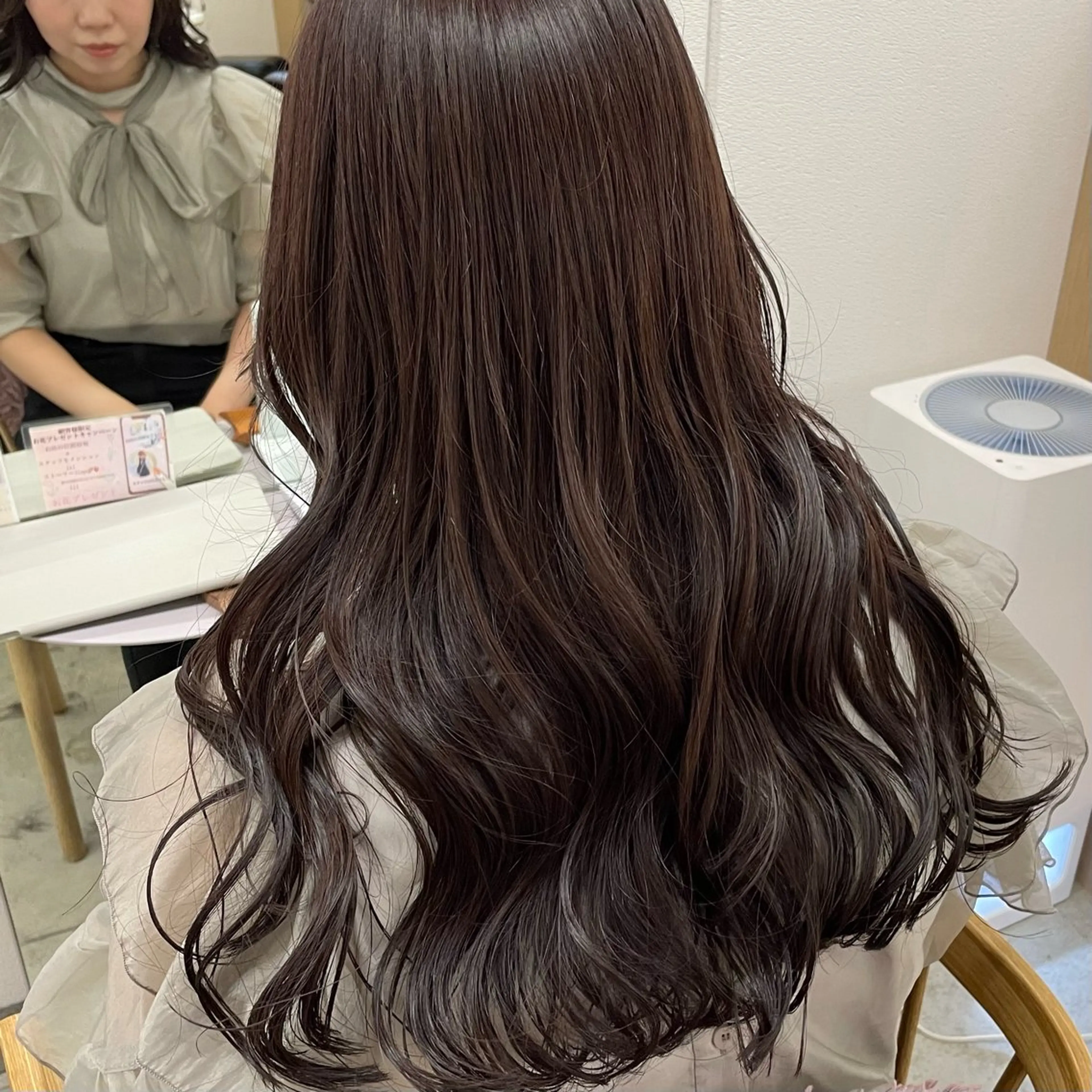 ロング カラー 山下 悠月のヘアスタイル