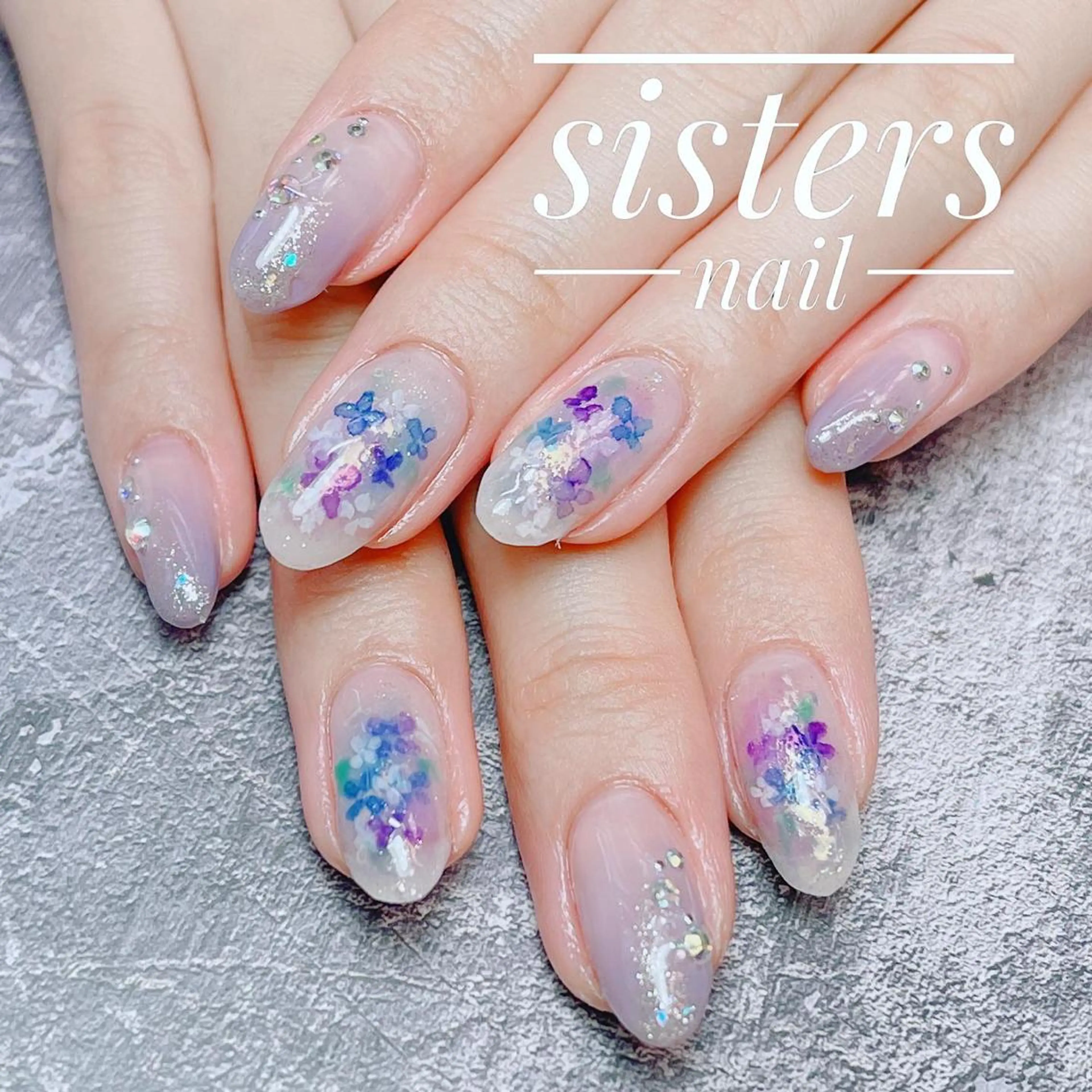 ネイル アートネイル チークネイル フラワーネイル キラキラネイル ニュアンスネイル sisters nail.fのネイルデザイン