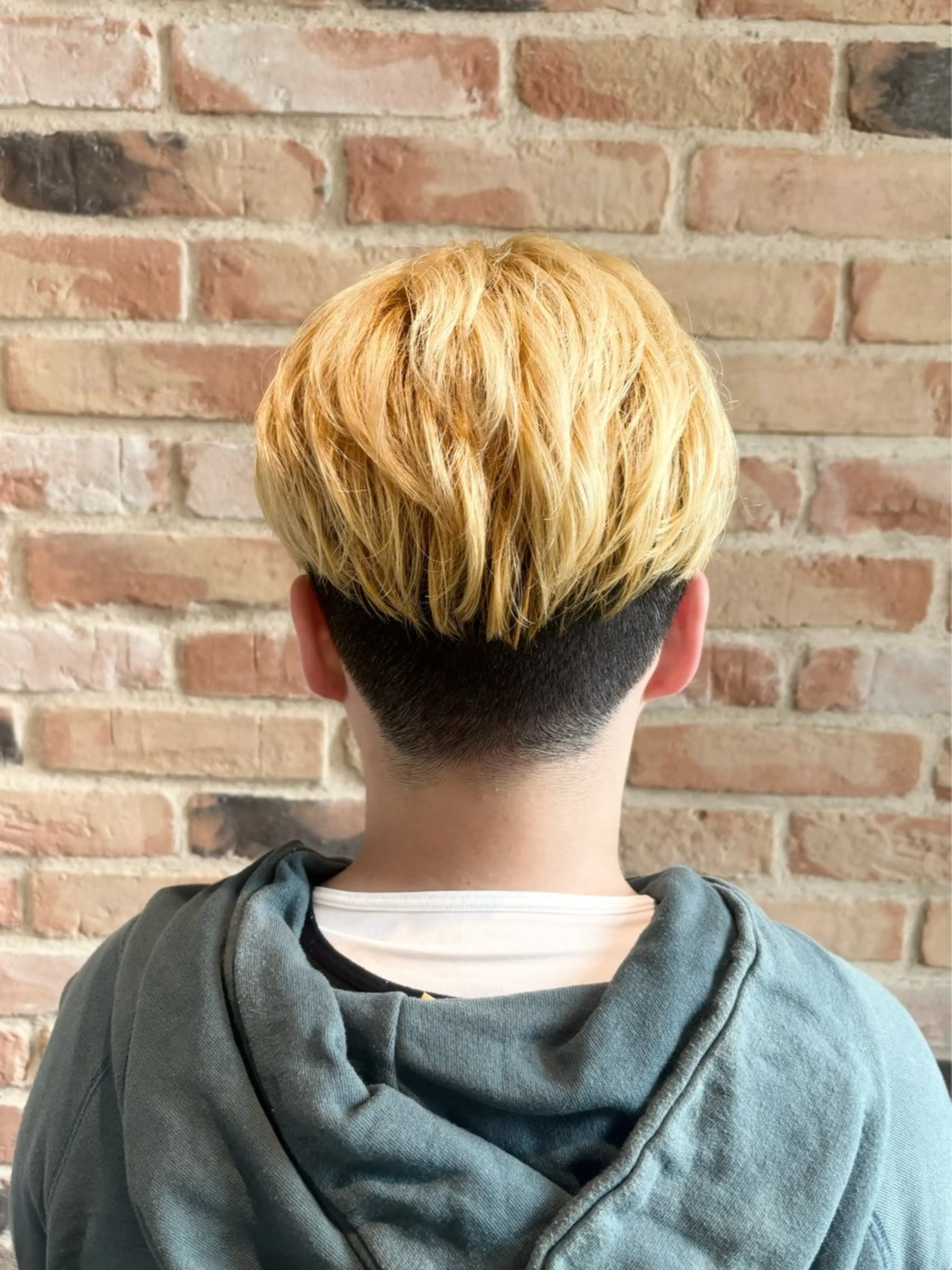 ショート カラー メンズ 古川 琴美のヘアスタイル