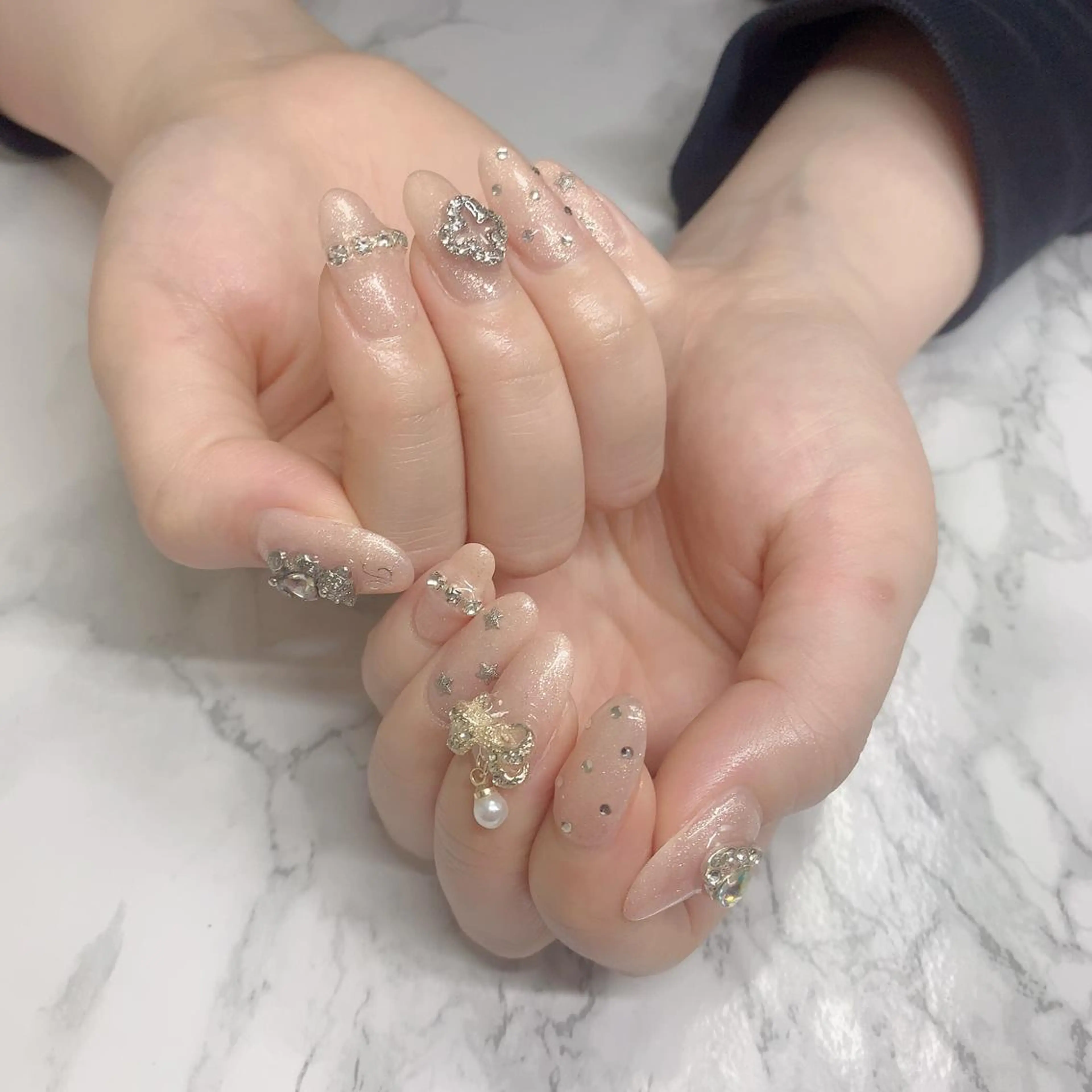 ネイル はな💎ネイル ワンホン、長さ出しのネイルデザイン