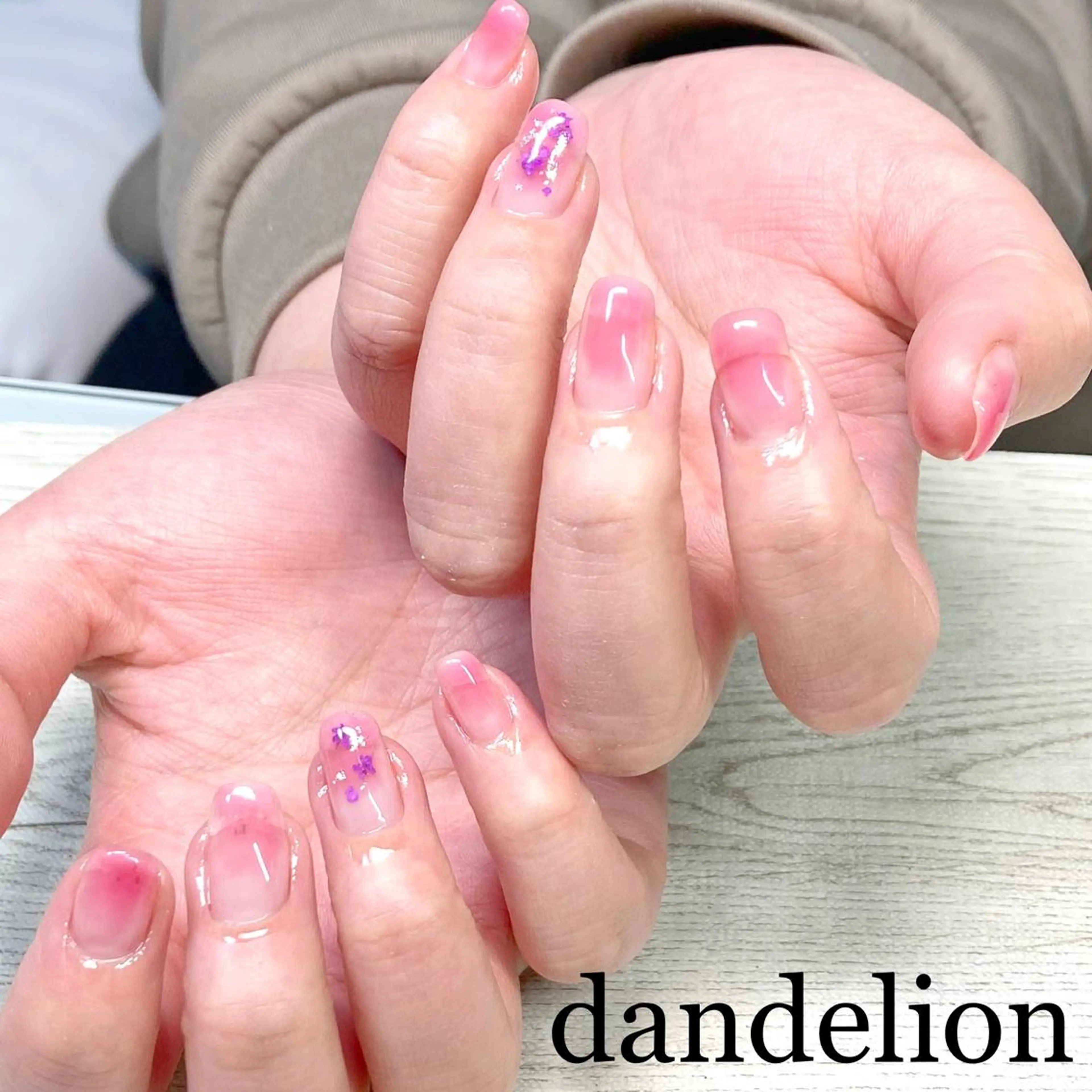 ネイル ハンドネイル ハンドケア dandelion ダンデライオンのネイルデザイン