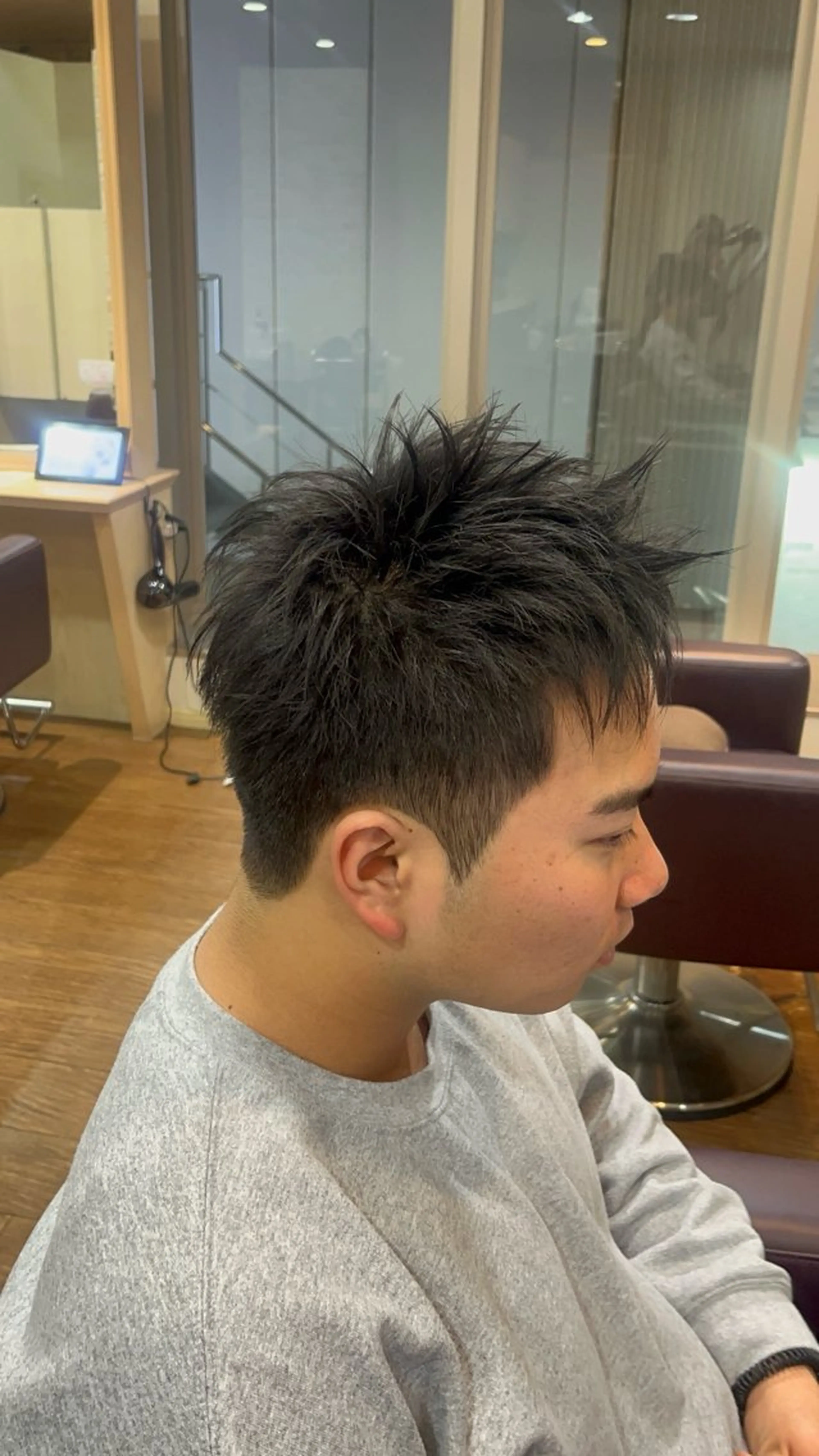 メンズ マッシュ スパイキーショート 山本 梨華のヘアスタイル