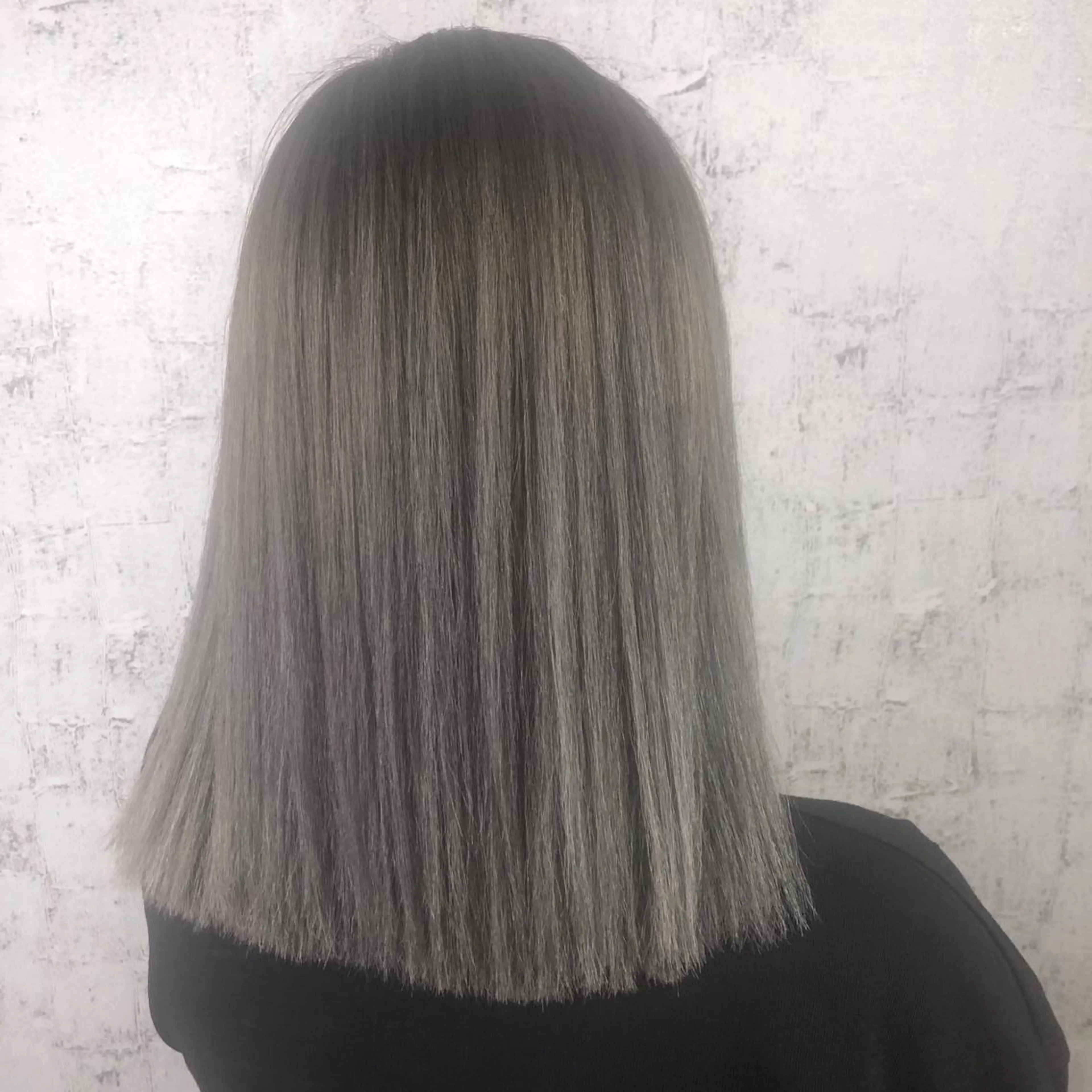 ミディアム カラー デザインカラー ダブルカラー ベージュ/インナー カラー🤍Rieのヘアスタイル