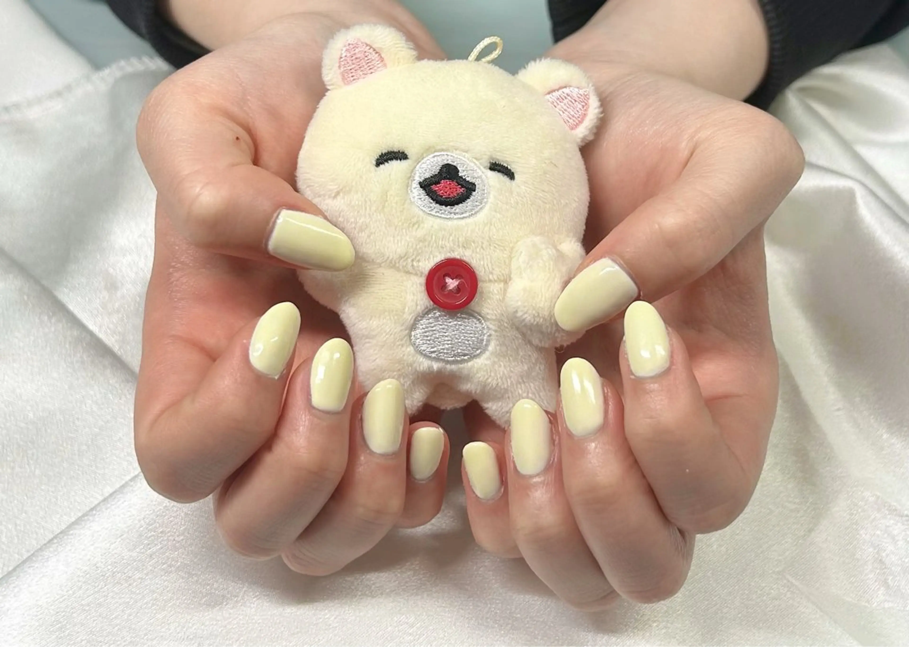 ネイル ワンカラーネイル 黄色 ハンドネイル Muguet nail所属・Hina nail 木場のネイルデザイン