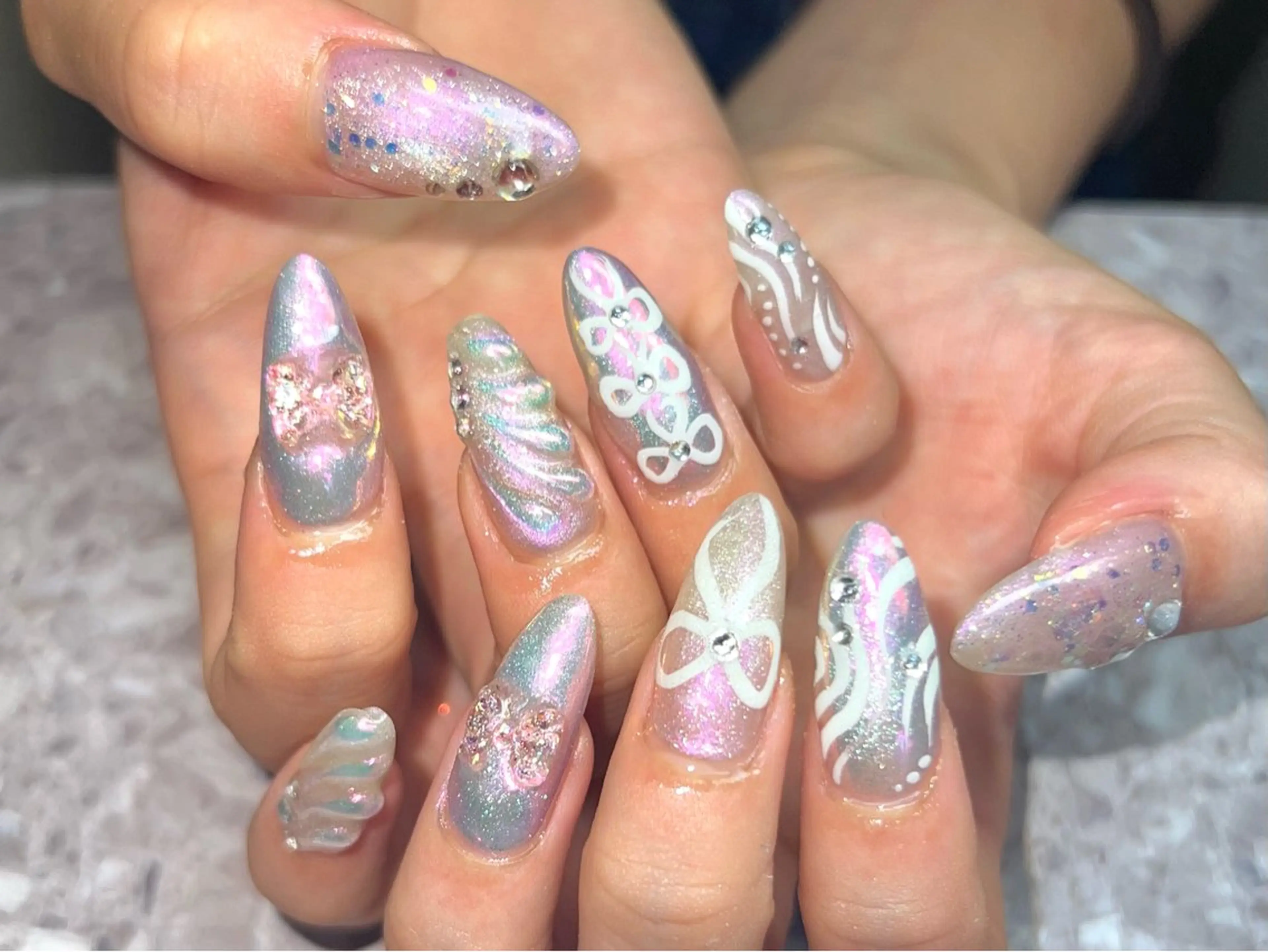 ネイル ONIKA Nail 青山通り店所属・ONIKA Nail 表参道A4徒歩2分のネイルデザイン