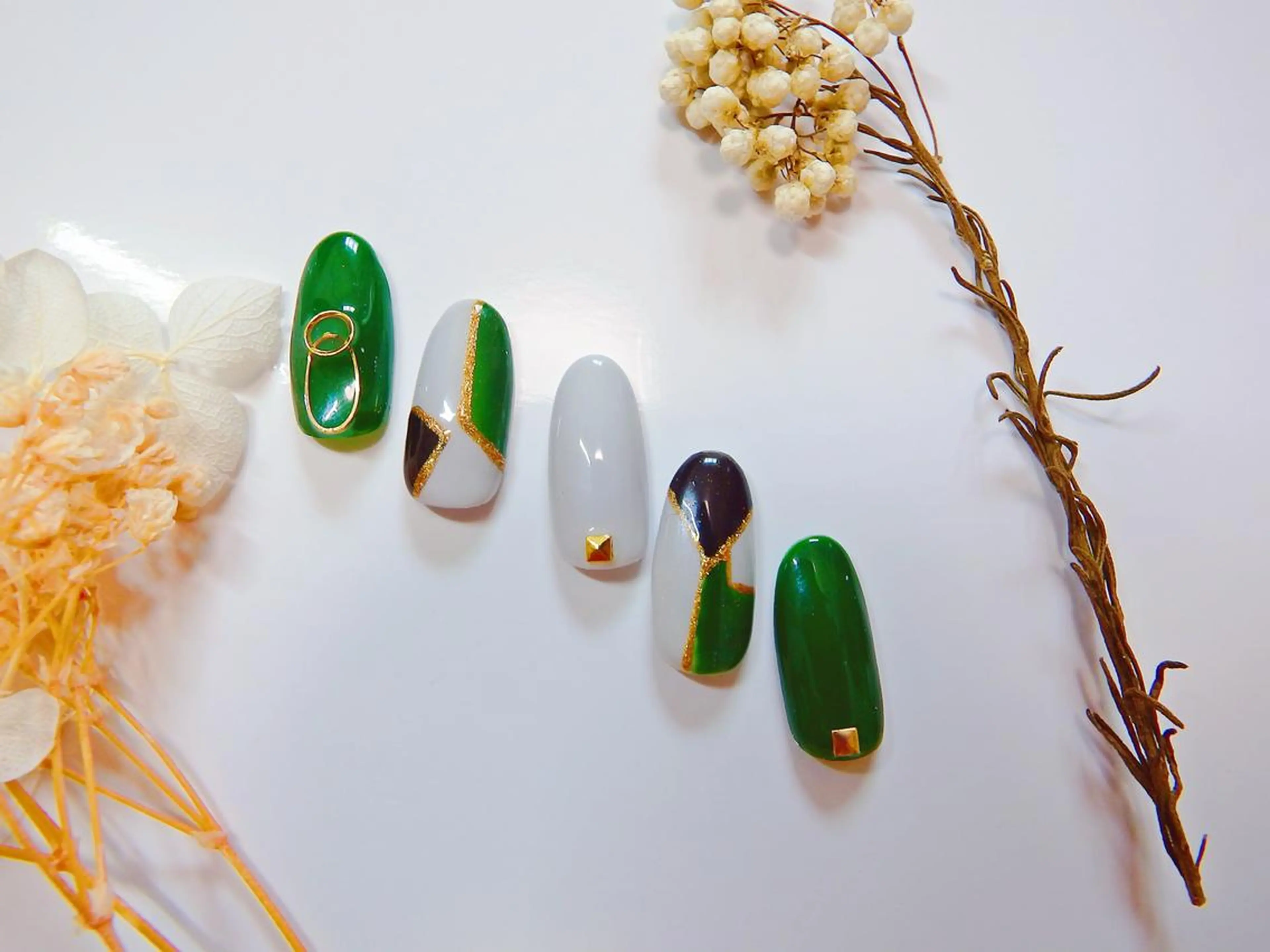 ネイル AB マツエクネイルサロンのネイルデザイン