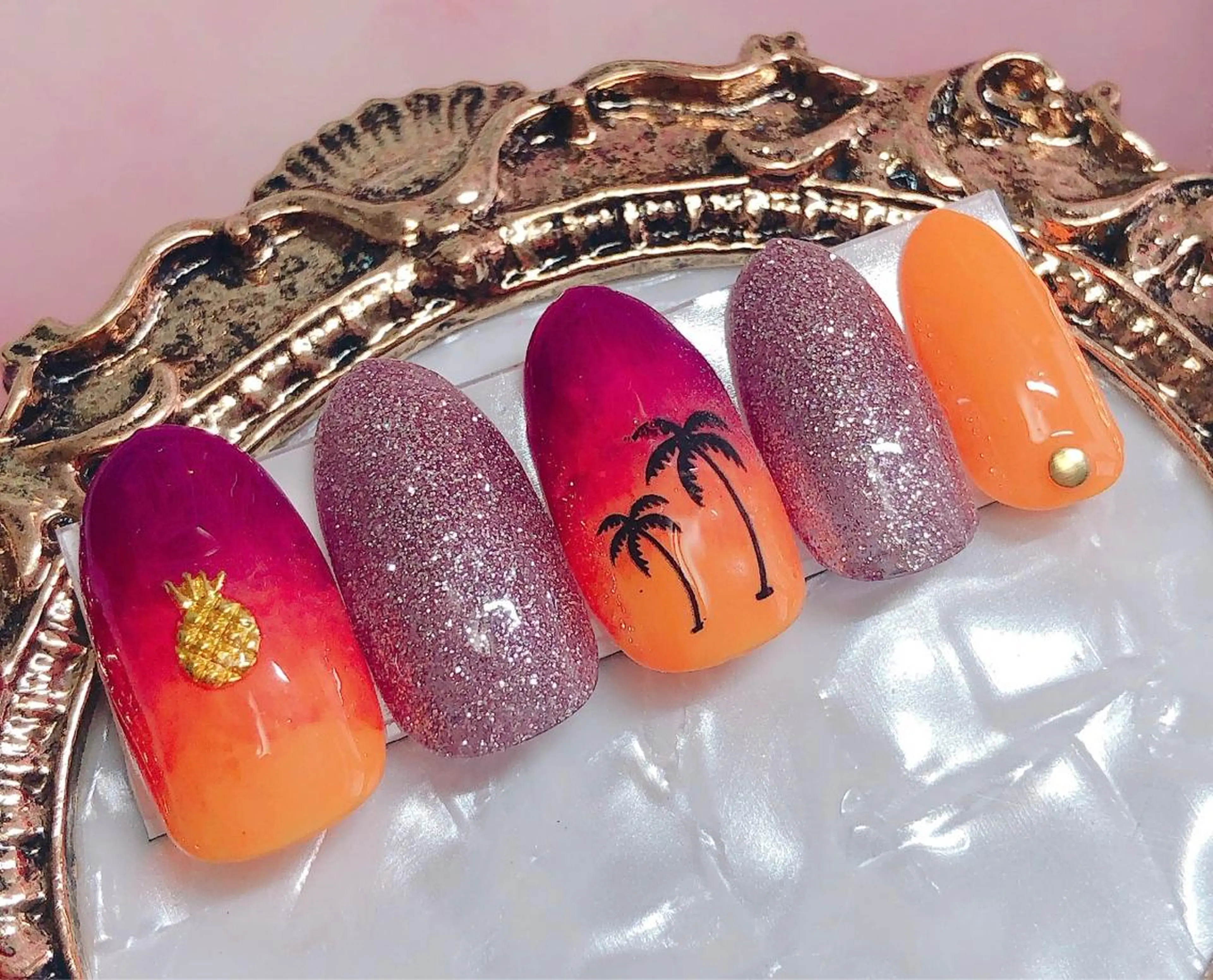 ネイル ハンドネイル CROWN プライベートサロンのネイルデザイン