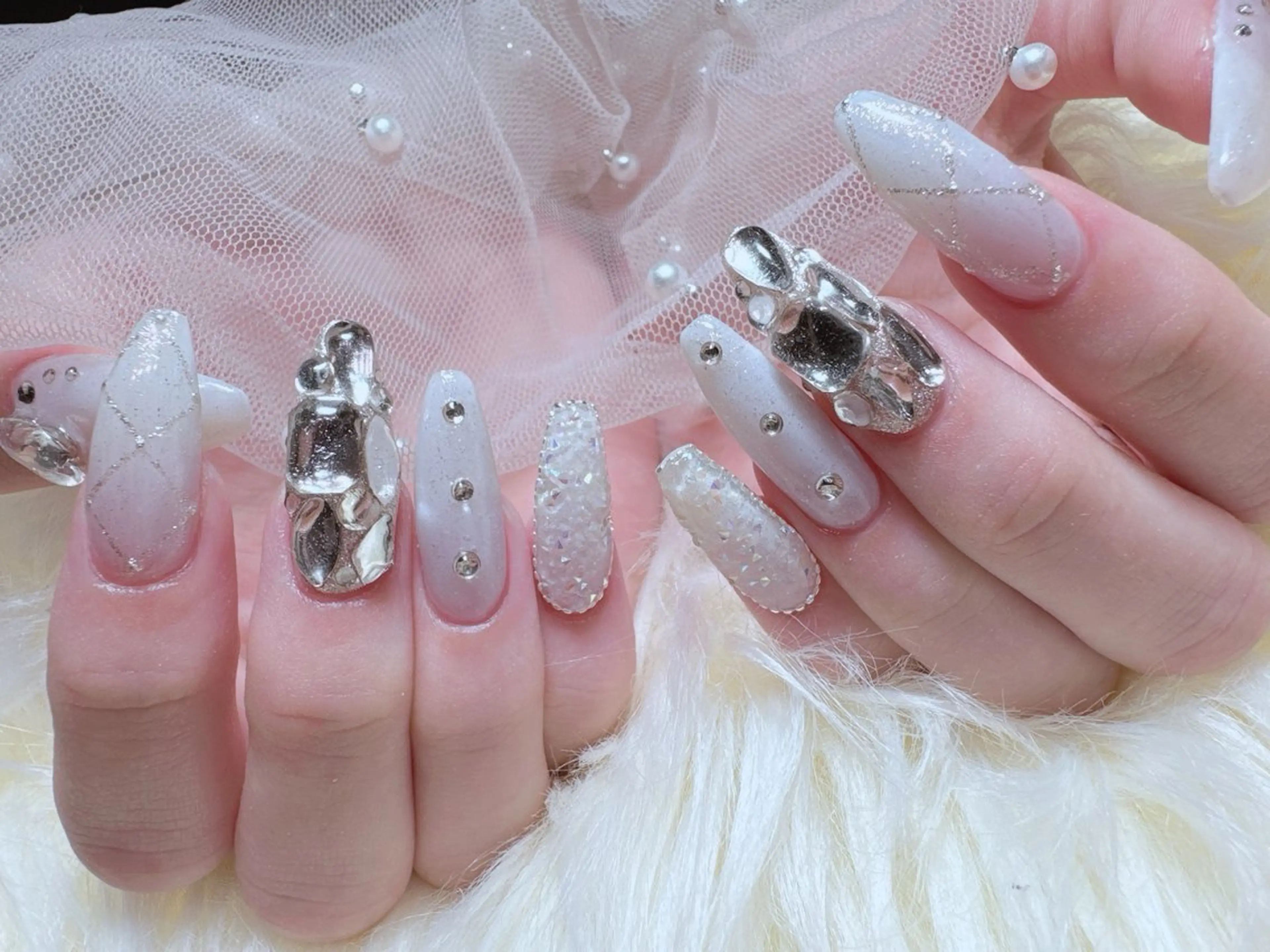 ネイル 韓国ネイル ワンホンネイル Salon GIGI Nail所属・salon GIGINailの眉毛・アイブロウイメージ