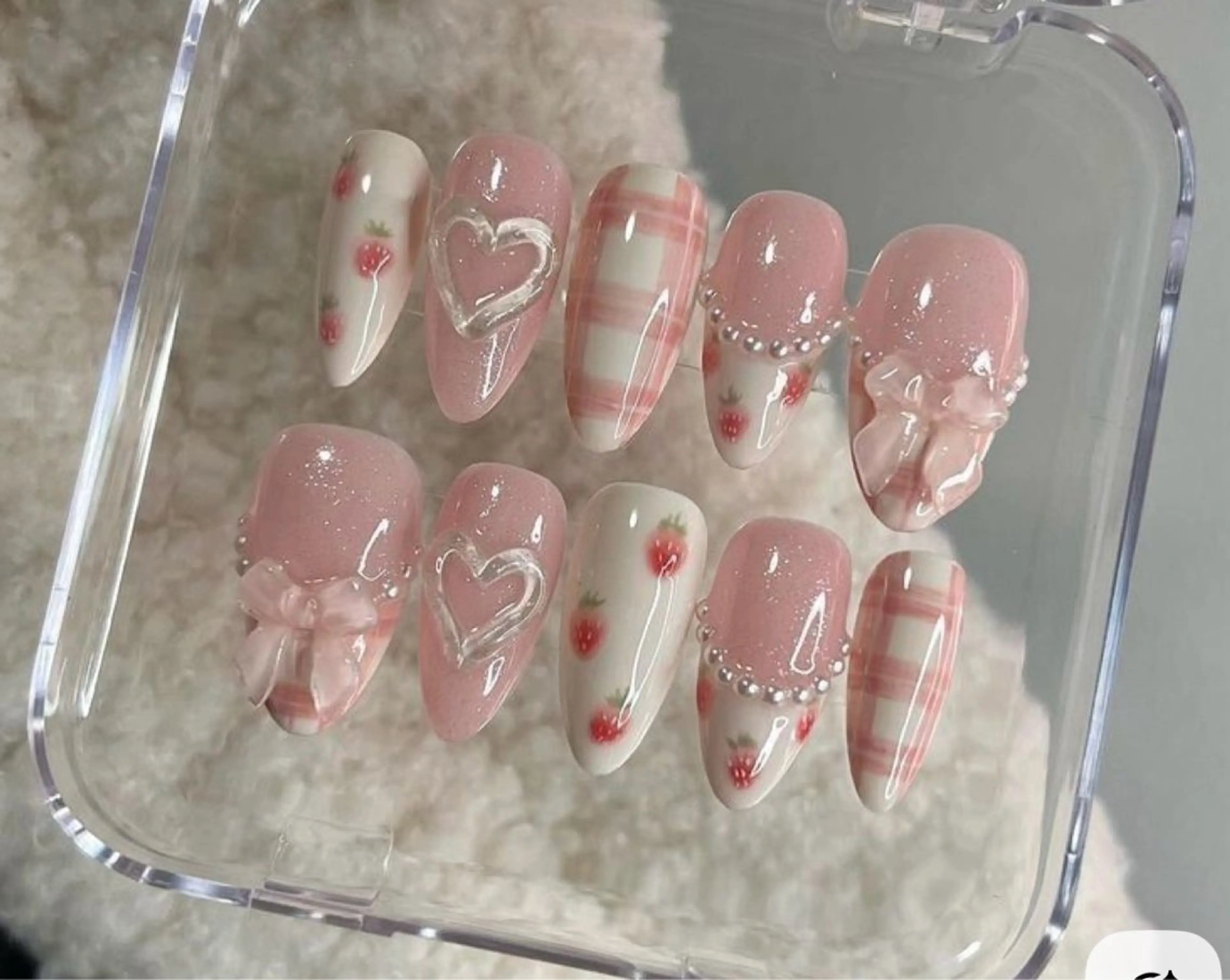 ネイル アートネイル フットネイル フレンチネイル ジェルネイル 韓国ネイル Kawaii Nail Salon所属・YURI NAIL NARITAのネイルデザイン