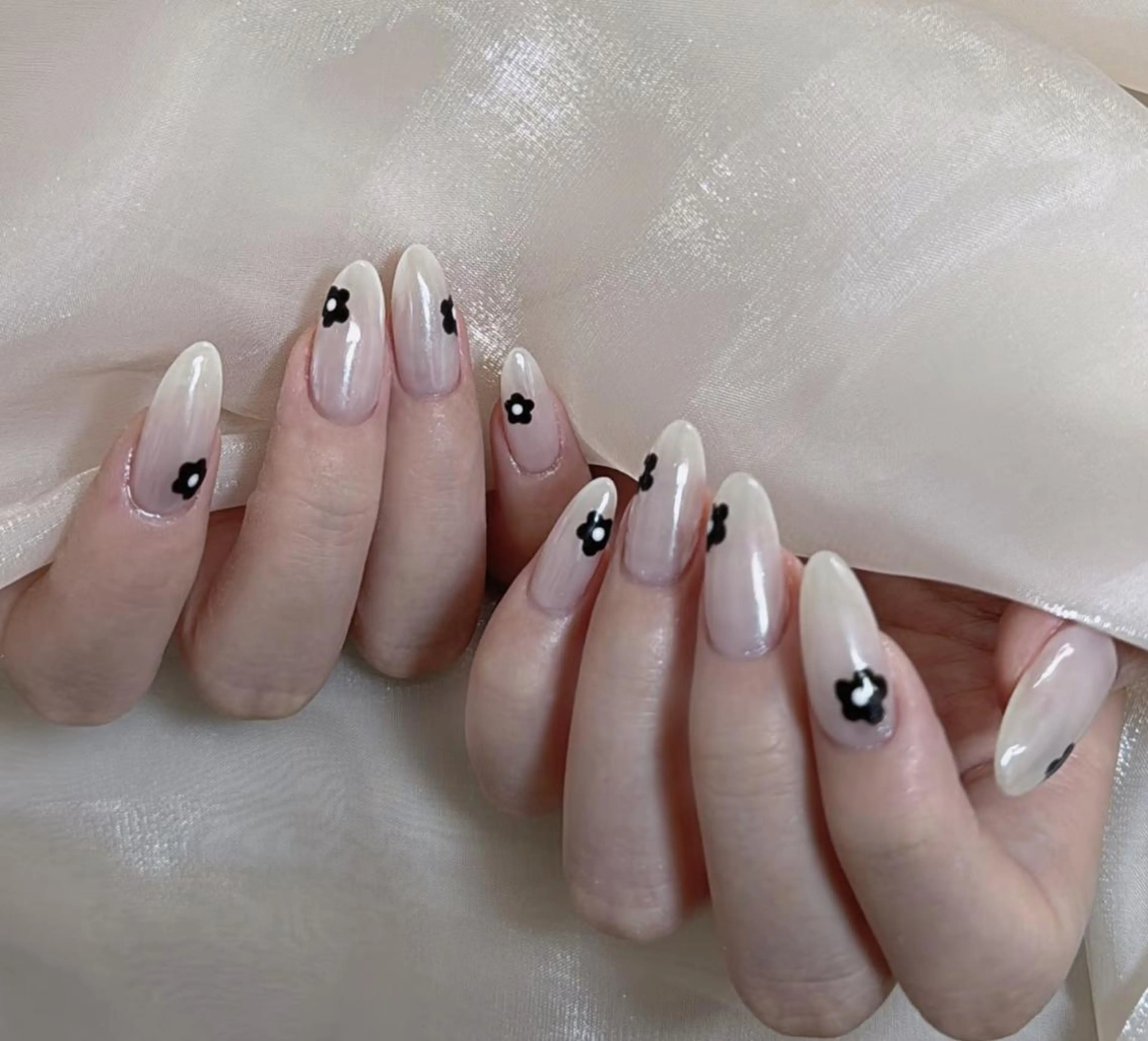 ネイル ハンドネイル 🎀 NaNa_nailのネイルデザイン