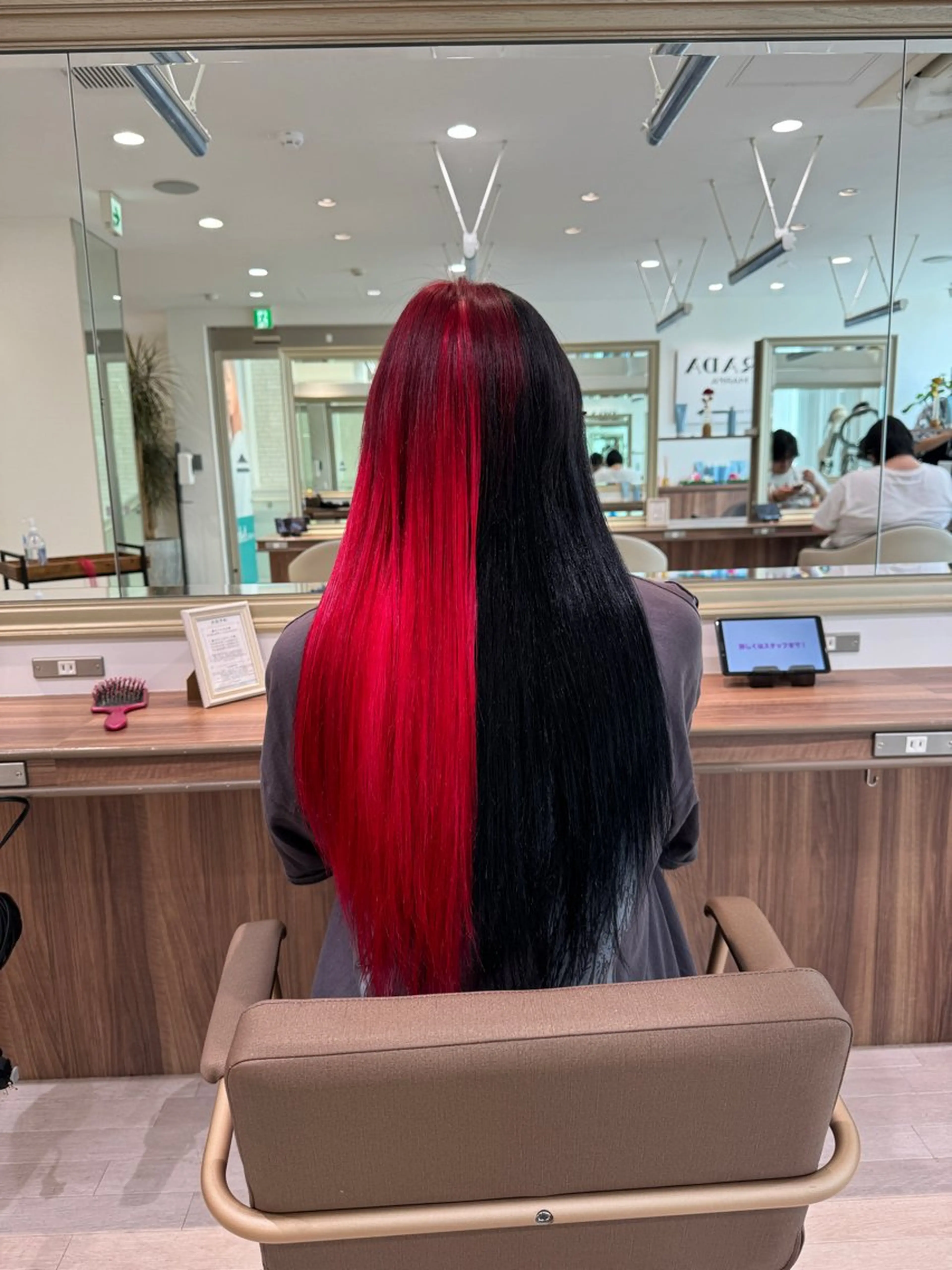 ロング カラー ヘアカラー Re:st所属・Miyavi/カラー ショートボブのヘアスタイル