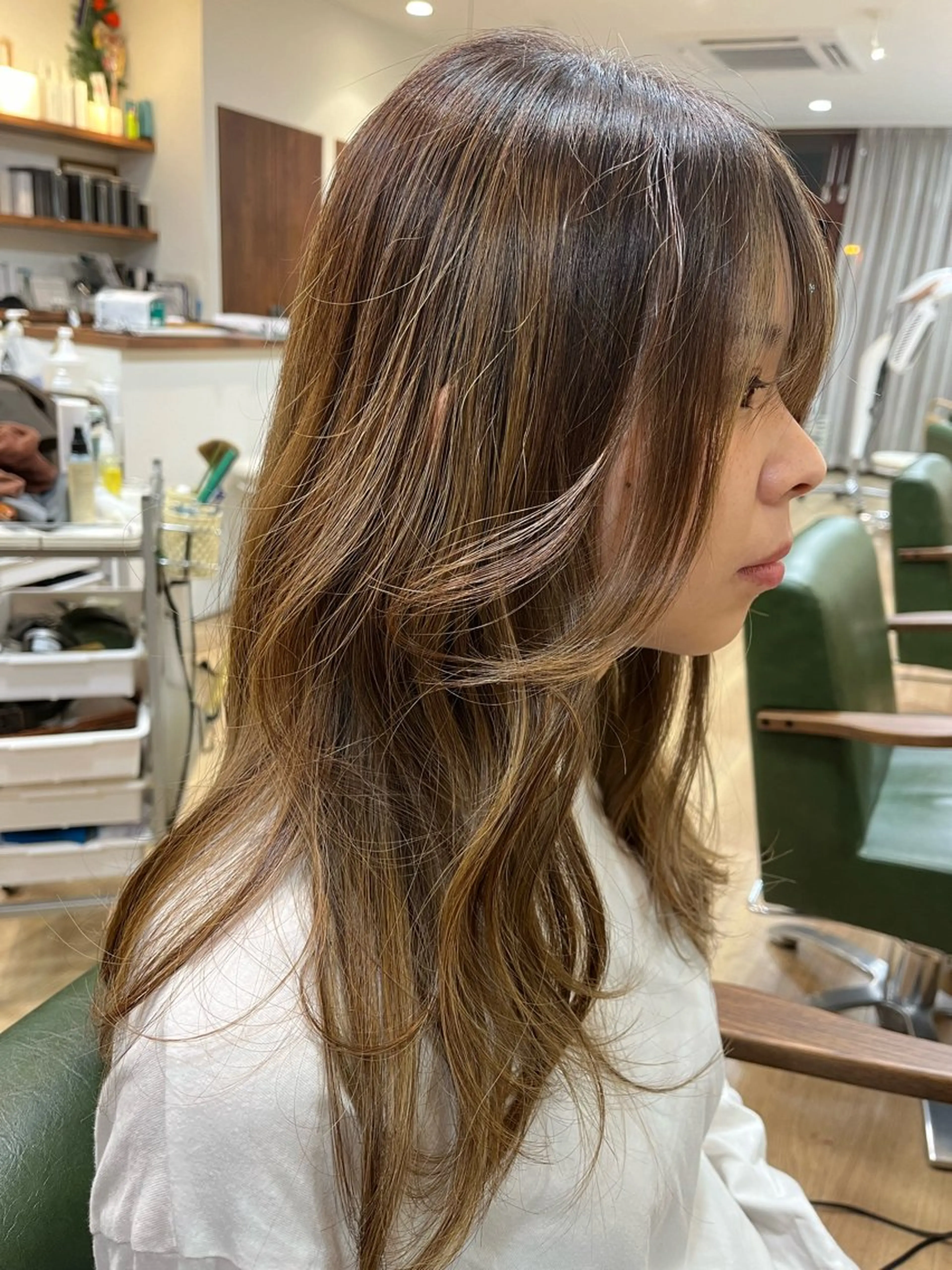 ロング レイヤーカット Greens Yokoのヘアスタイル