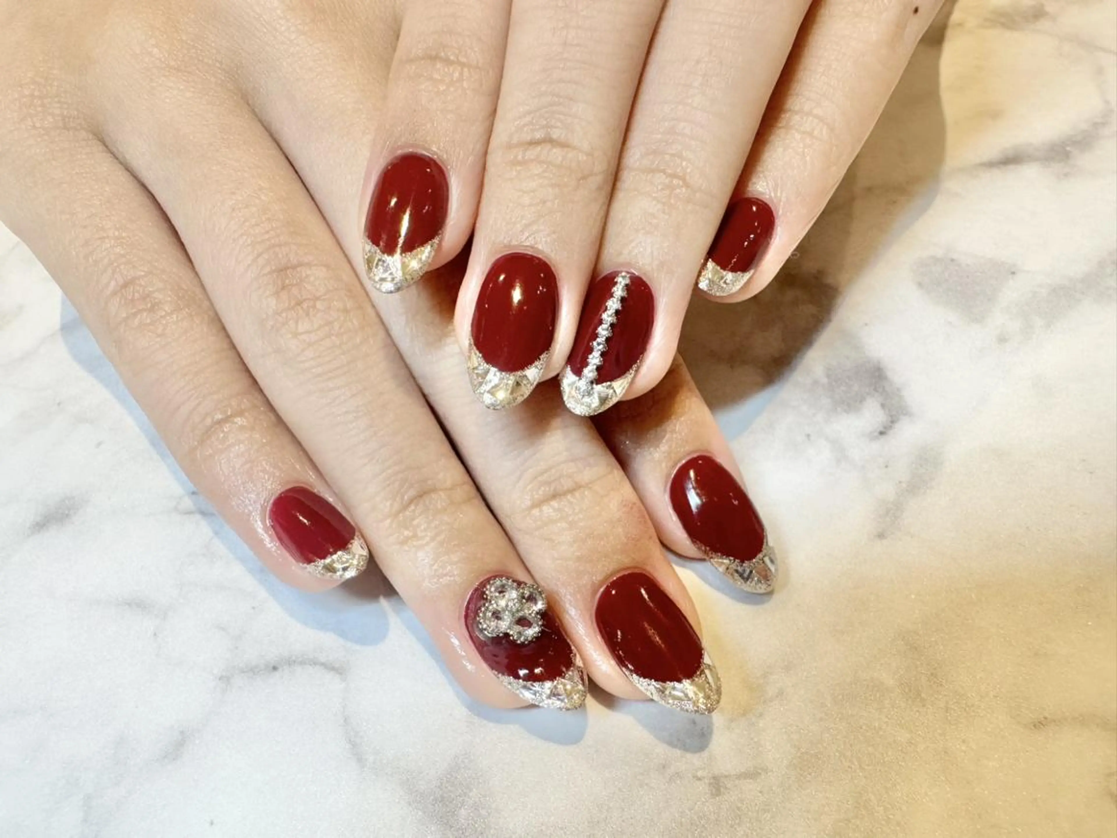 ネイル ボルドー フレンチネイル キラキラネイル オフィスネイル シンプルネイル 痛ネイル🩶推し活 🤍店長sagawaのネイルデザイン