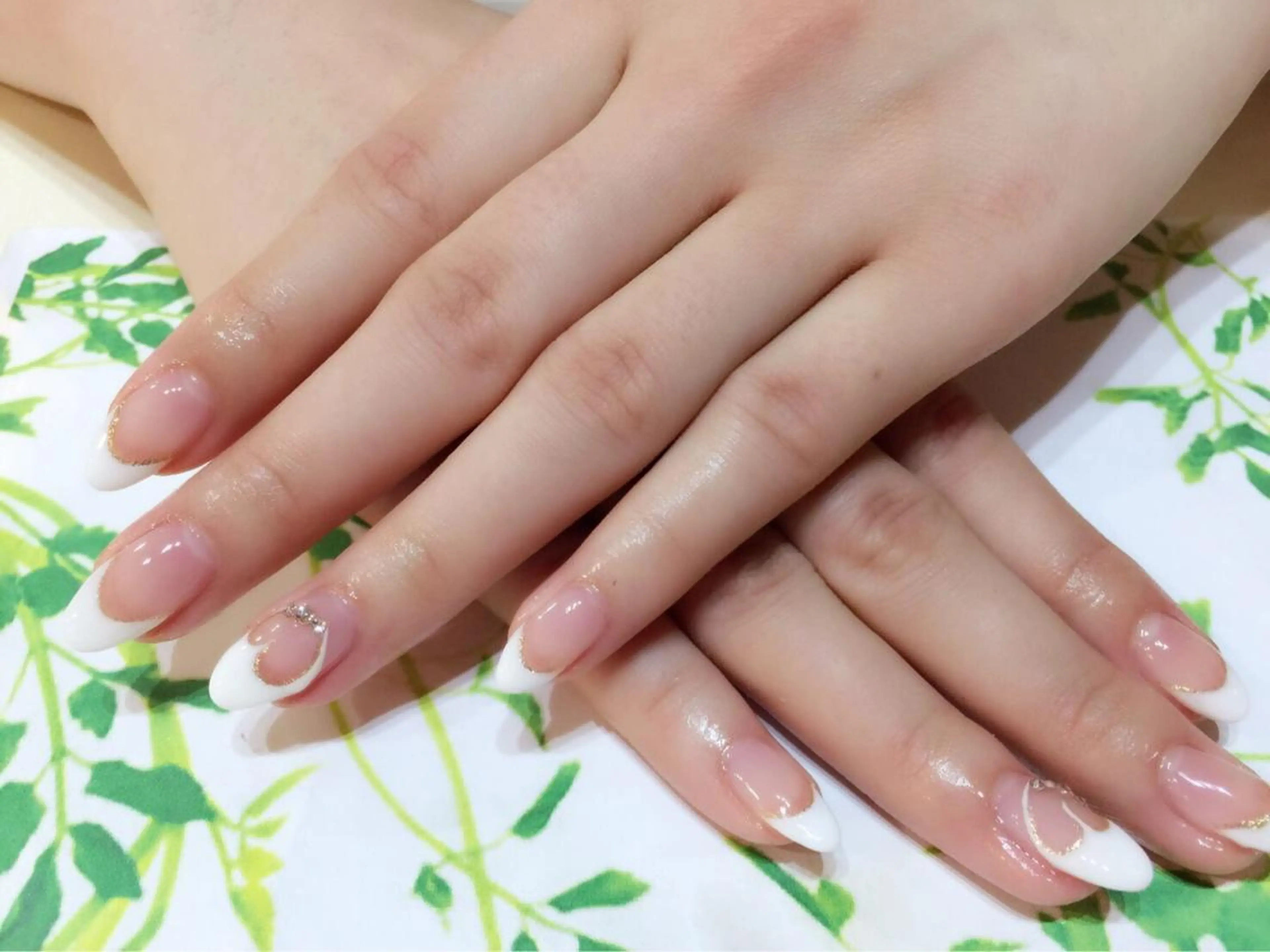 ネイル フレンチネイル ハート a yakaのネイルデザイン