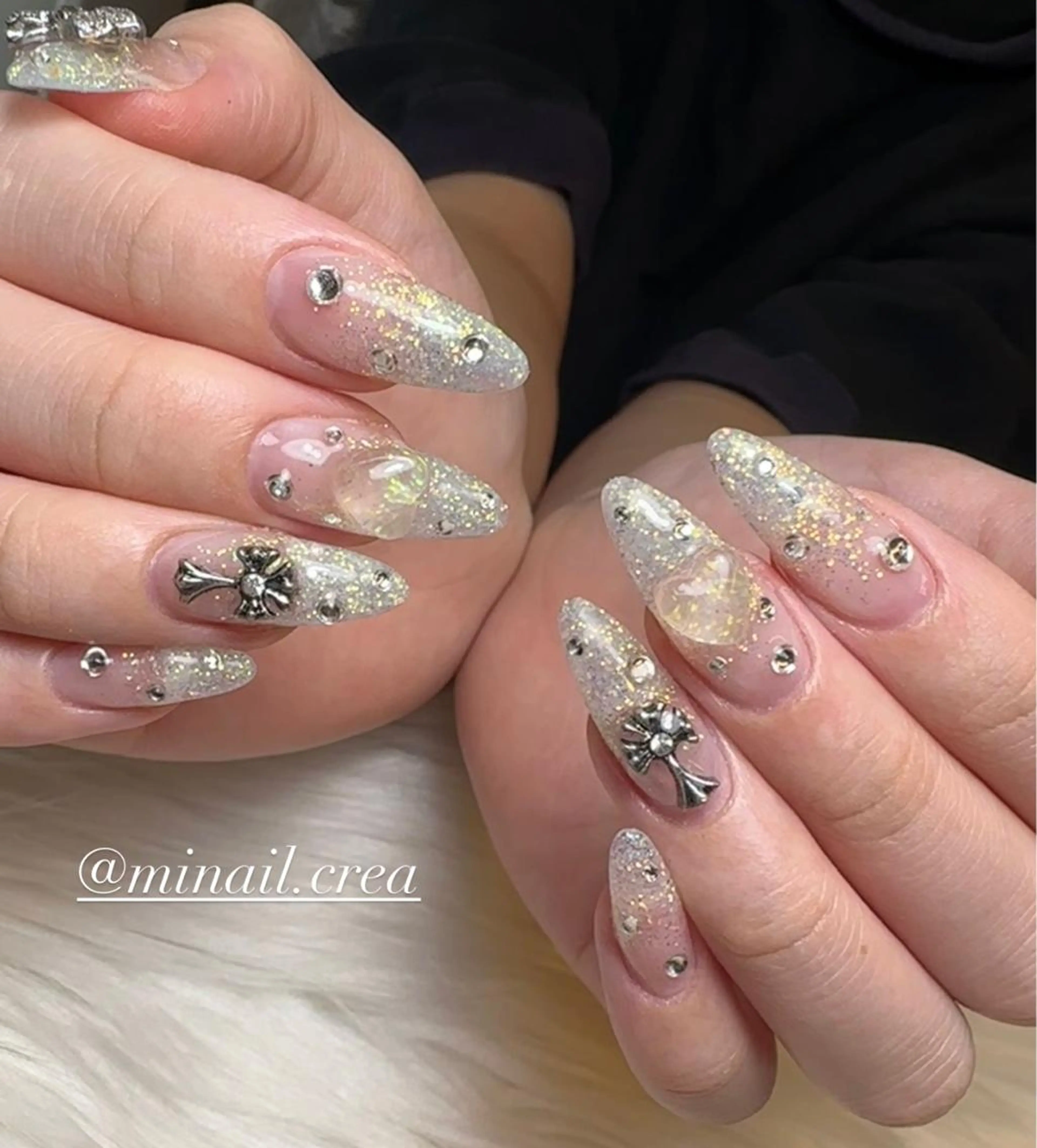 ネイル グラデーション キラキラネイル ラメ(グリッター) ラメグラデーション ロングネイル ハンドネイル CRéA　-private nailsalon-所属・CReA nailのネイルデザイン