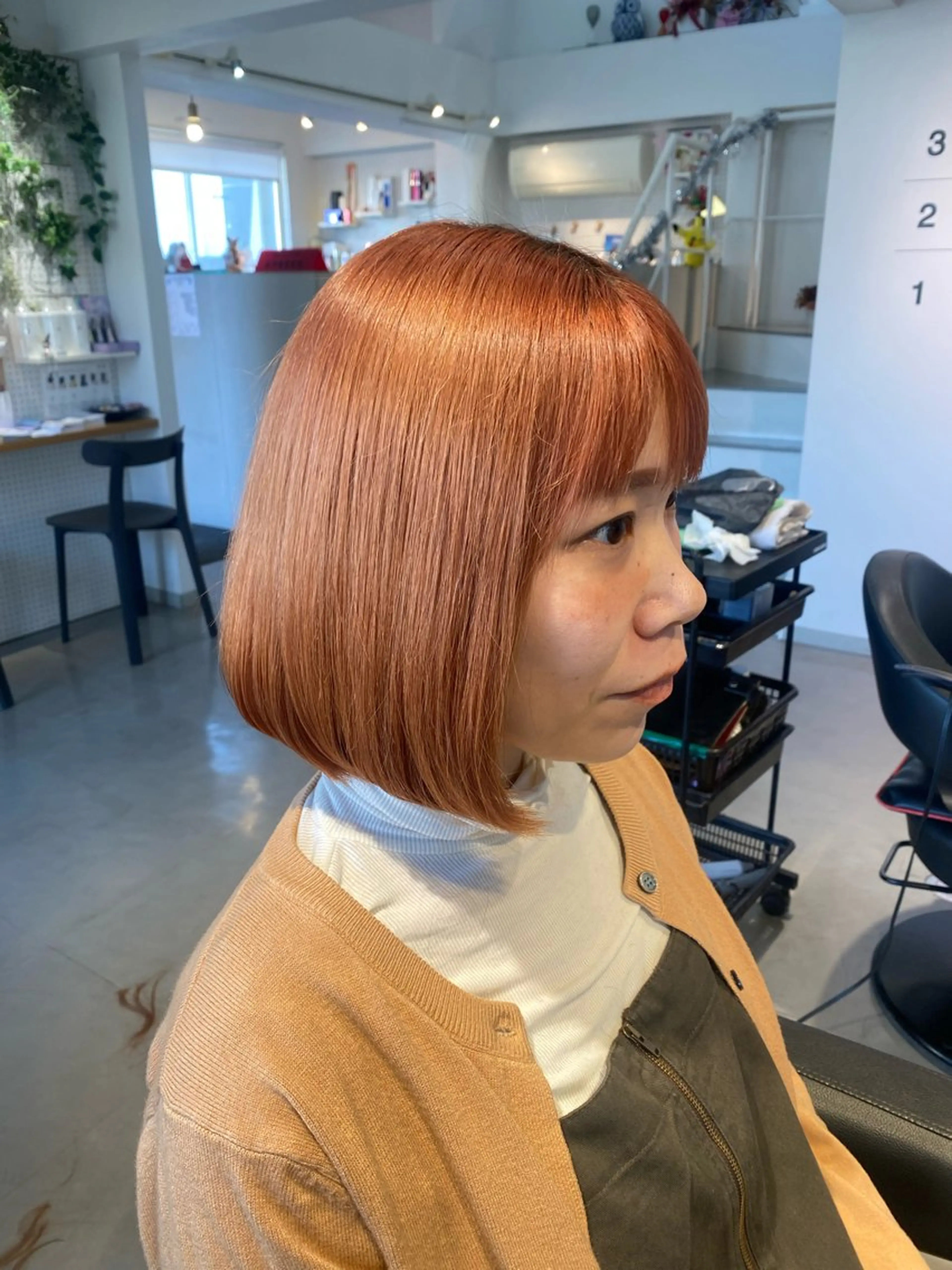 ショート APREKO 葵のヘアスタイル