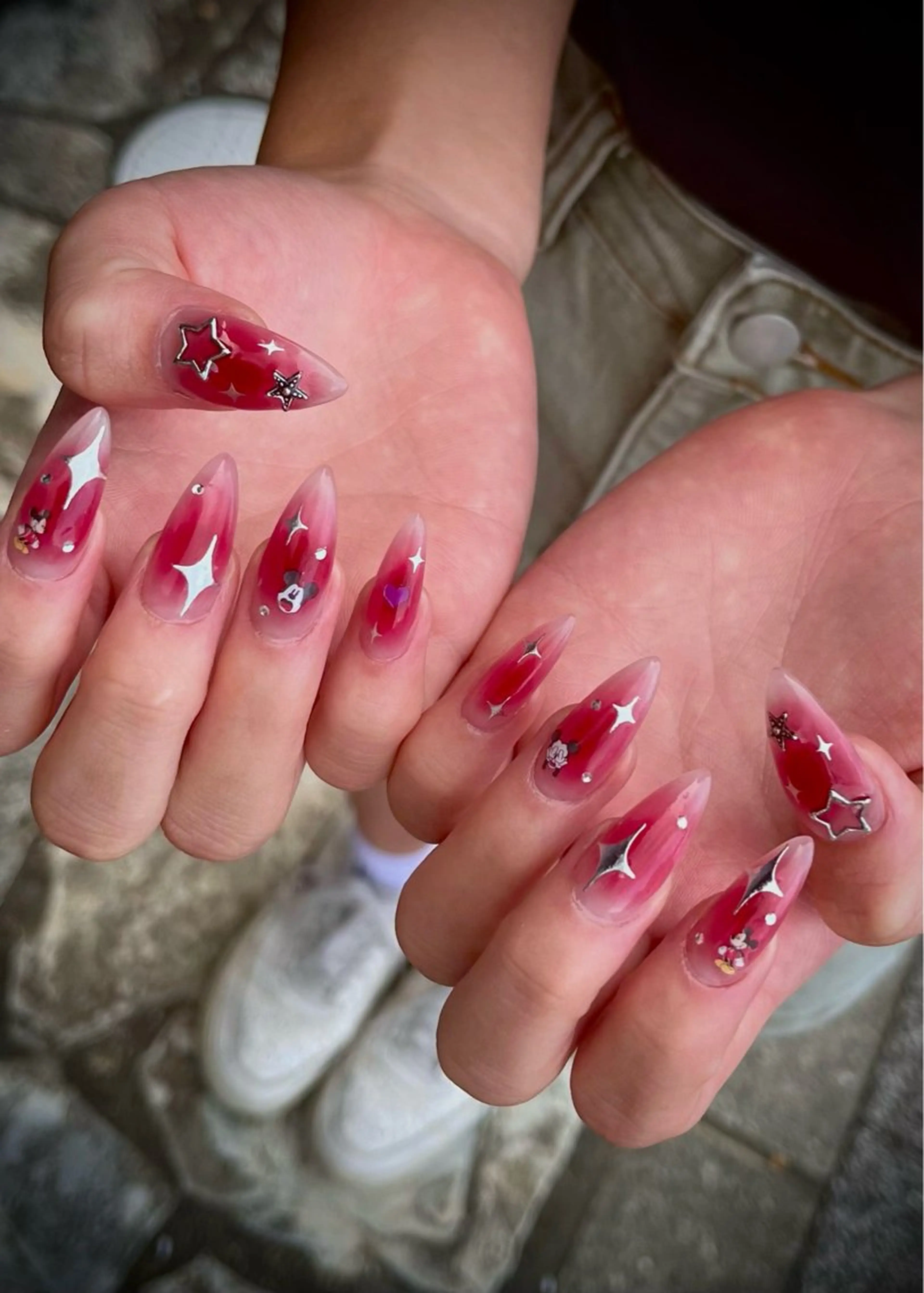 ネイル フットネイル キラキラネイル マグネットネイル ワンカラーネイル スカルプネイル nine.🦋 YUKOのネイルデザイン