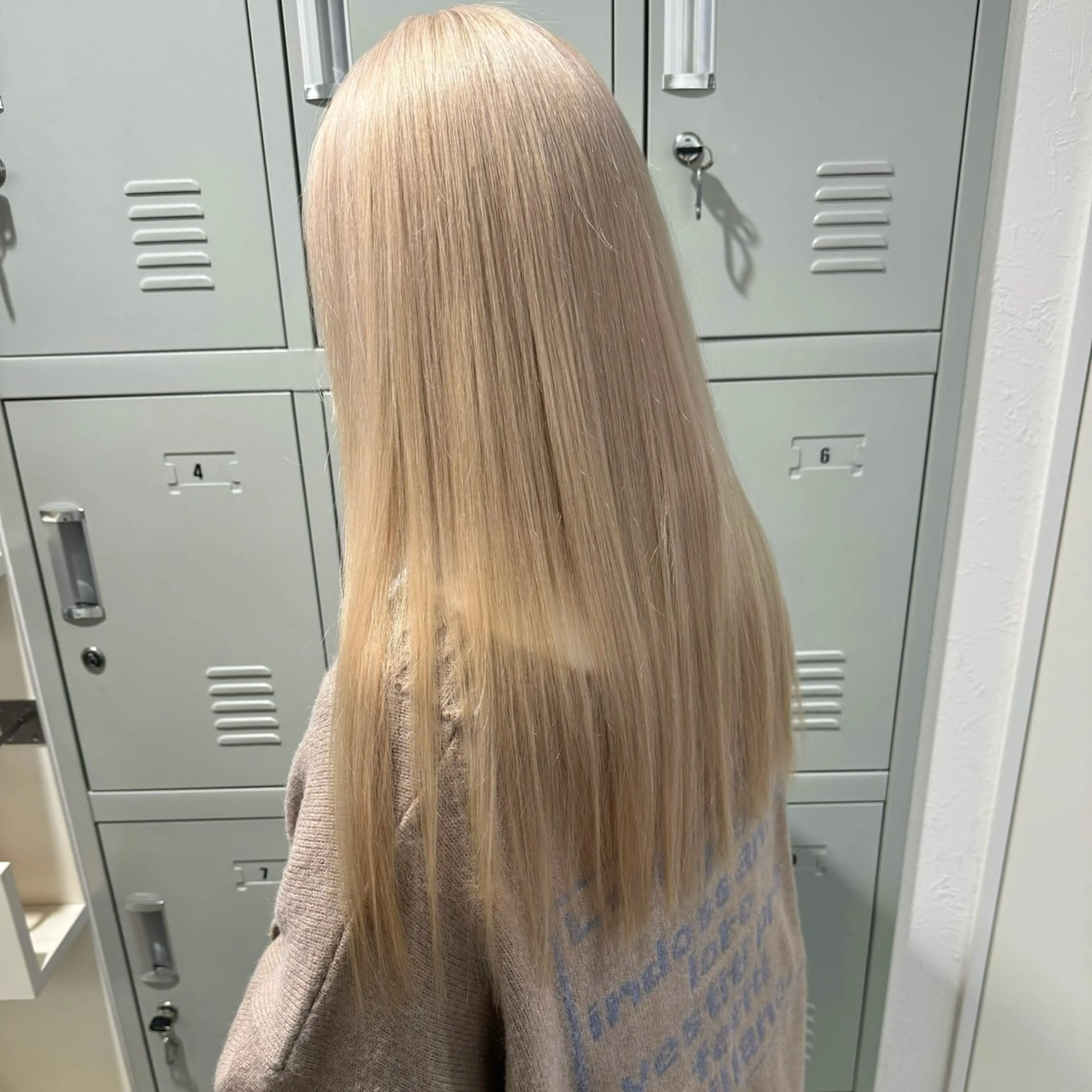 【🪽 お得メニュー 🪽】　　　　　　　　　　　　　　　　　カット✂️＋ダブルカラー 🌼＋水素トリートメント💎の写真