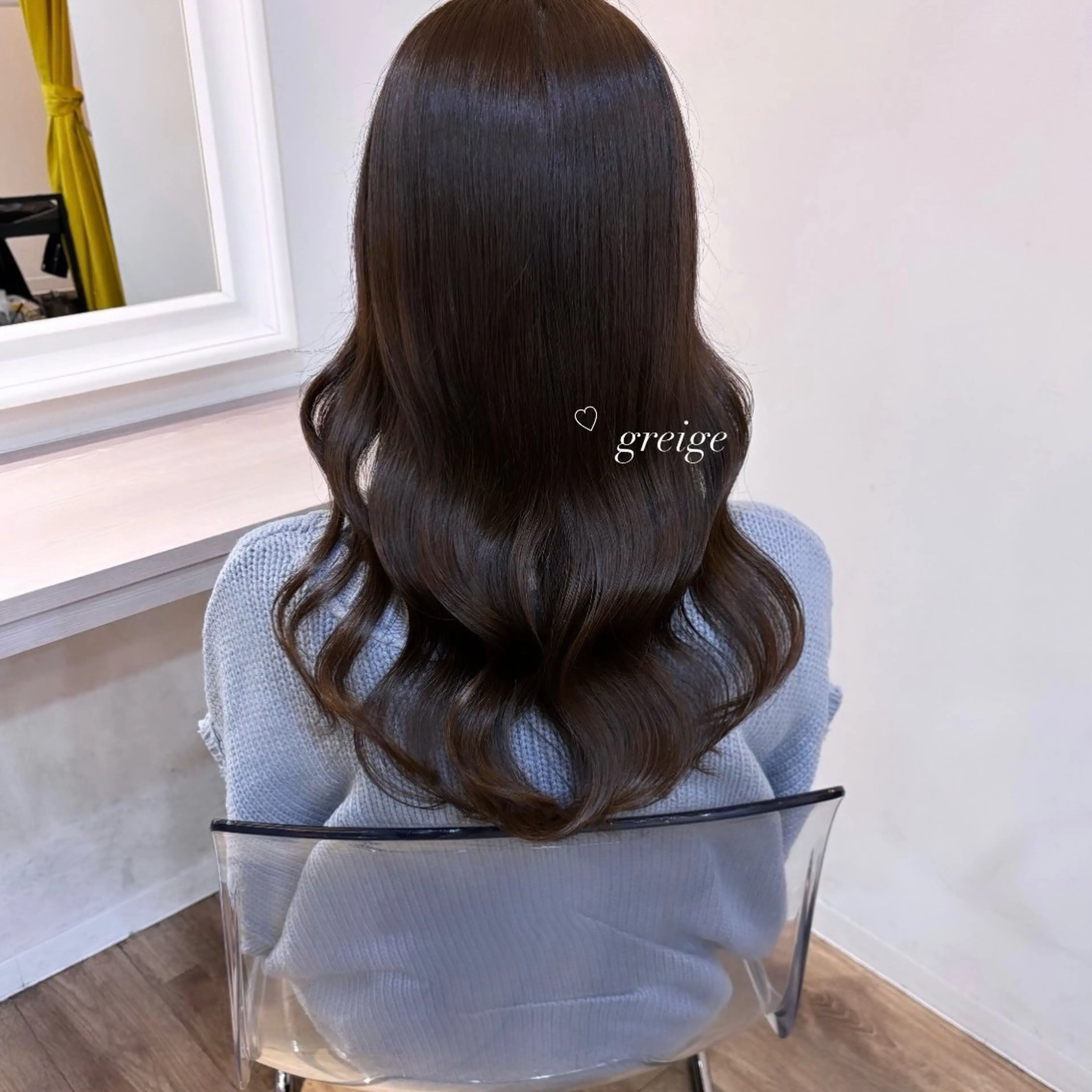 セミロング カラー ベージュカラー ブリーチ ケアブリーチ 透明感カラー ダブルカラー mai 🎀 / 梅田美容室のヘアスタイル