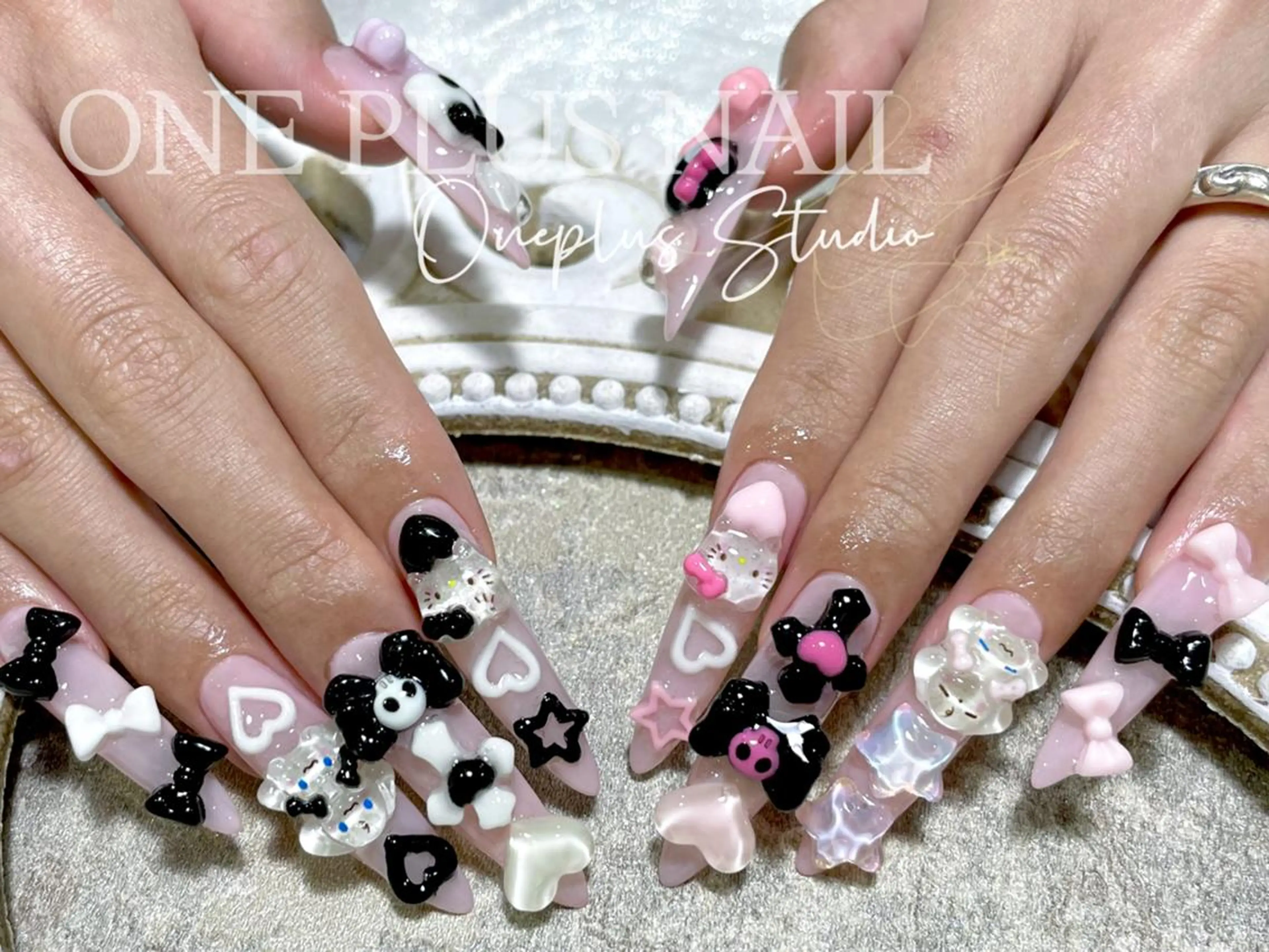 ネイル アートネイル オーロラネイル ガーリー キラキラネイル 韓国ネイル haruka 🧸のネイルデザイン