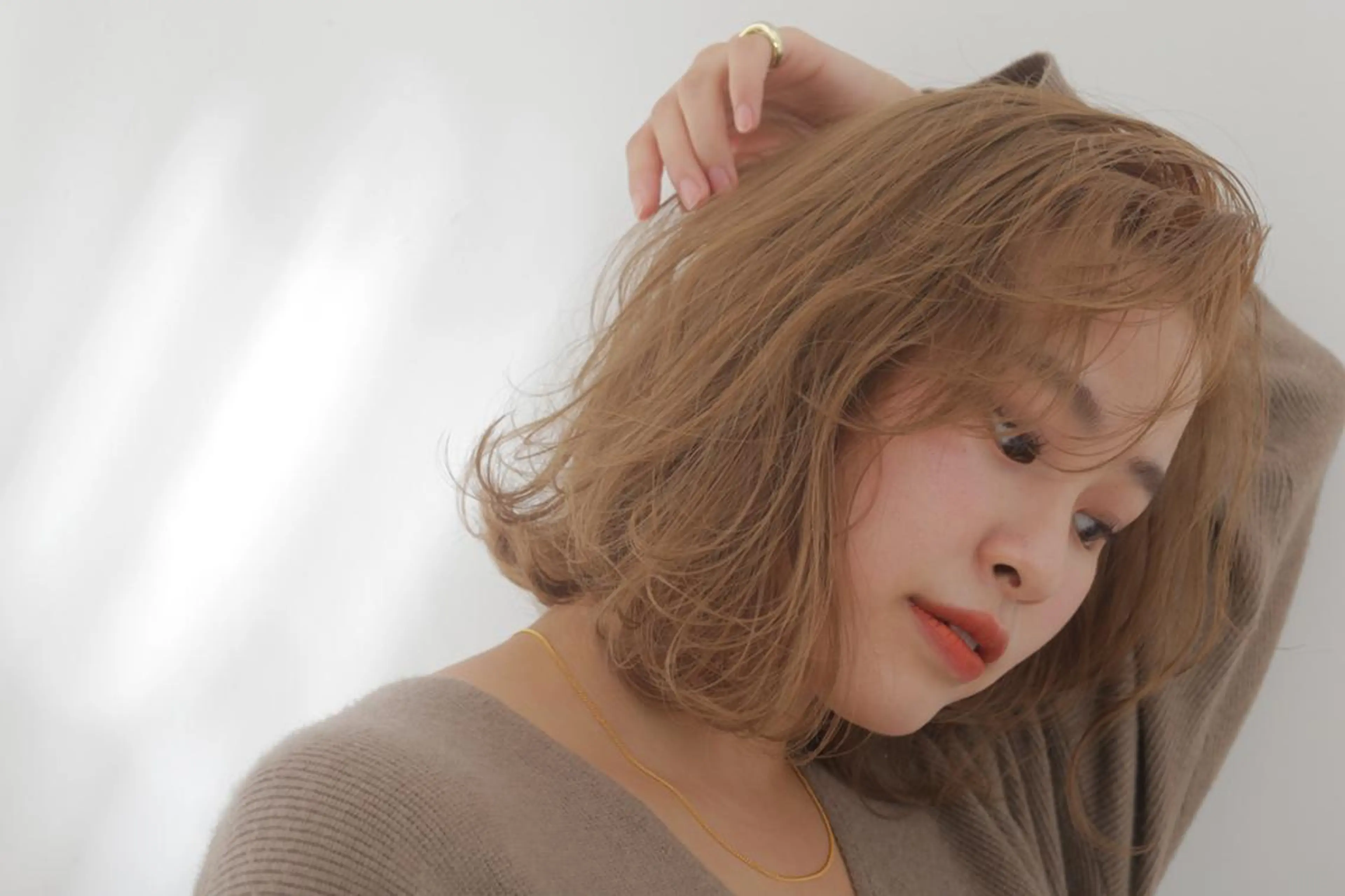 カラー ミディアム ベージュカラー カット トリートメント 🩵Arisa MODE K's🫧のヘアスタイル