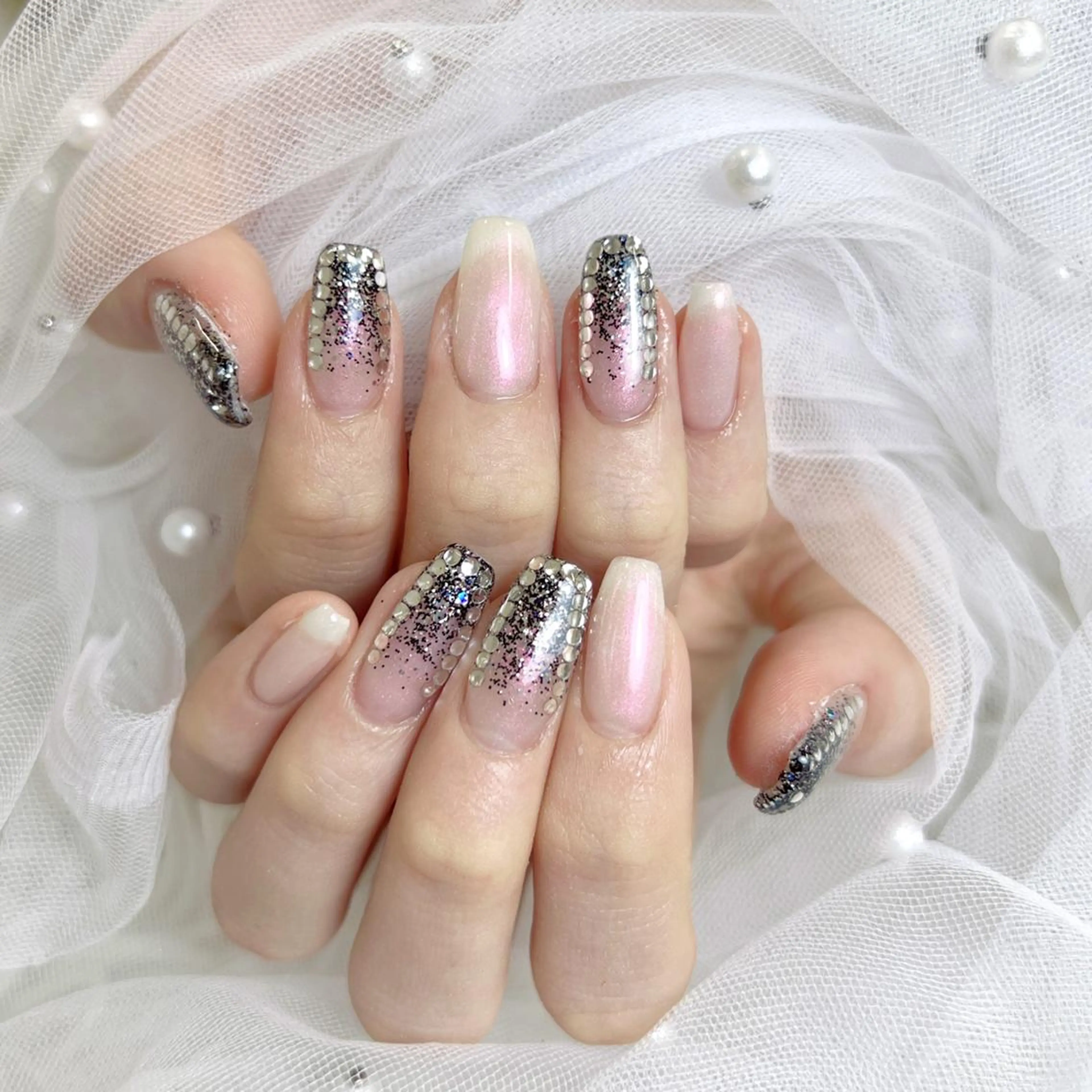 🌈ハンド🌈スカルプ長さだし10本+シンプル持ち込みデザイン🩵時間内アート、パーツ6本💙他ワンカラー、ラメグラ🌟の写真